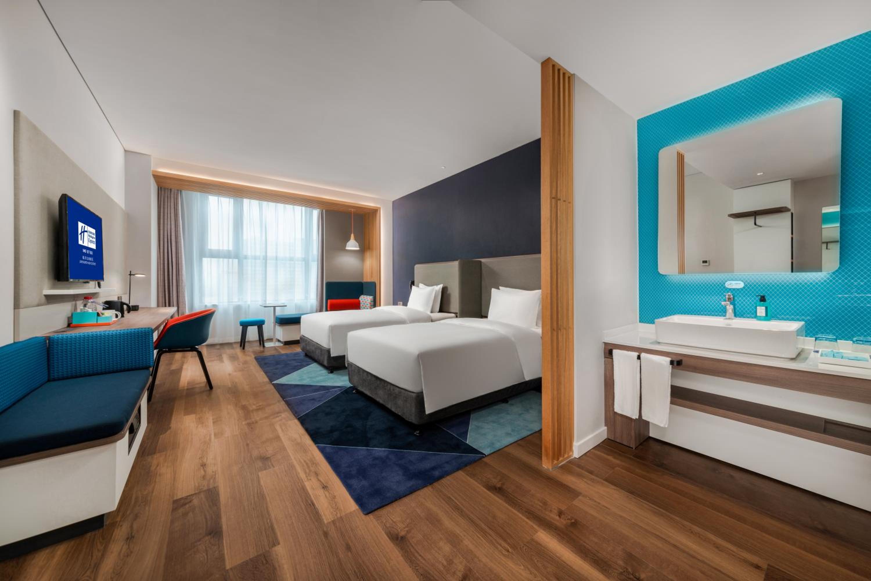 Standard Twin Room - Photo 2