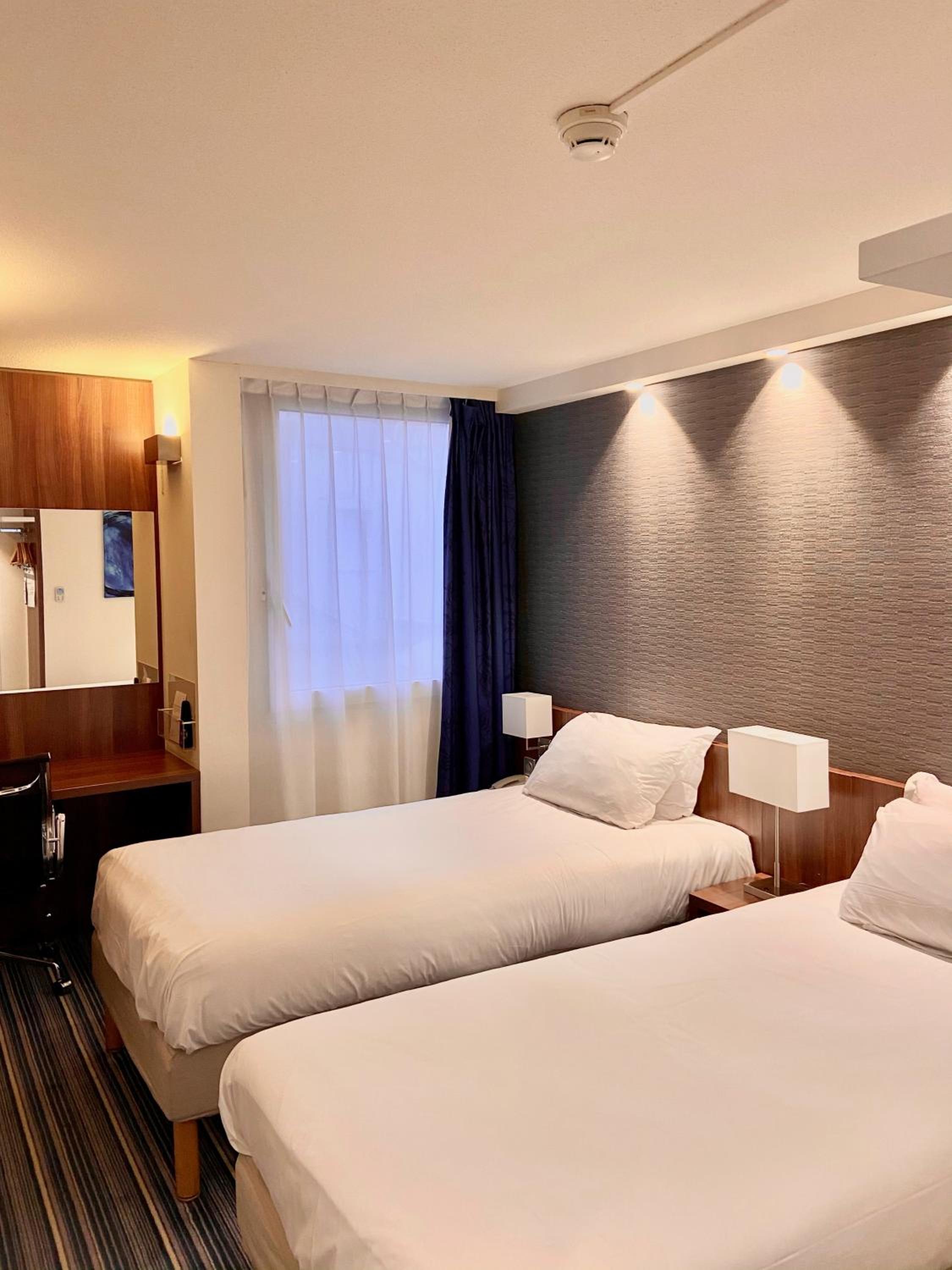 Standard Twin Room - Free Breakfast