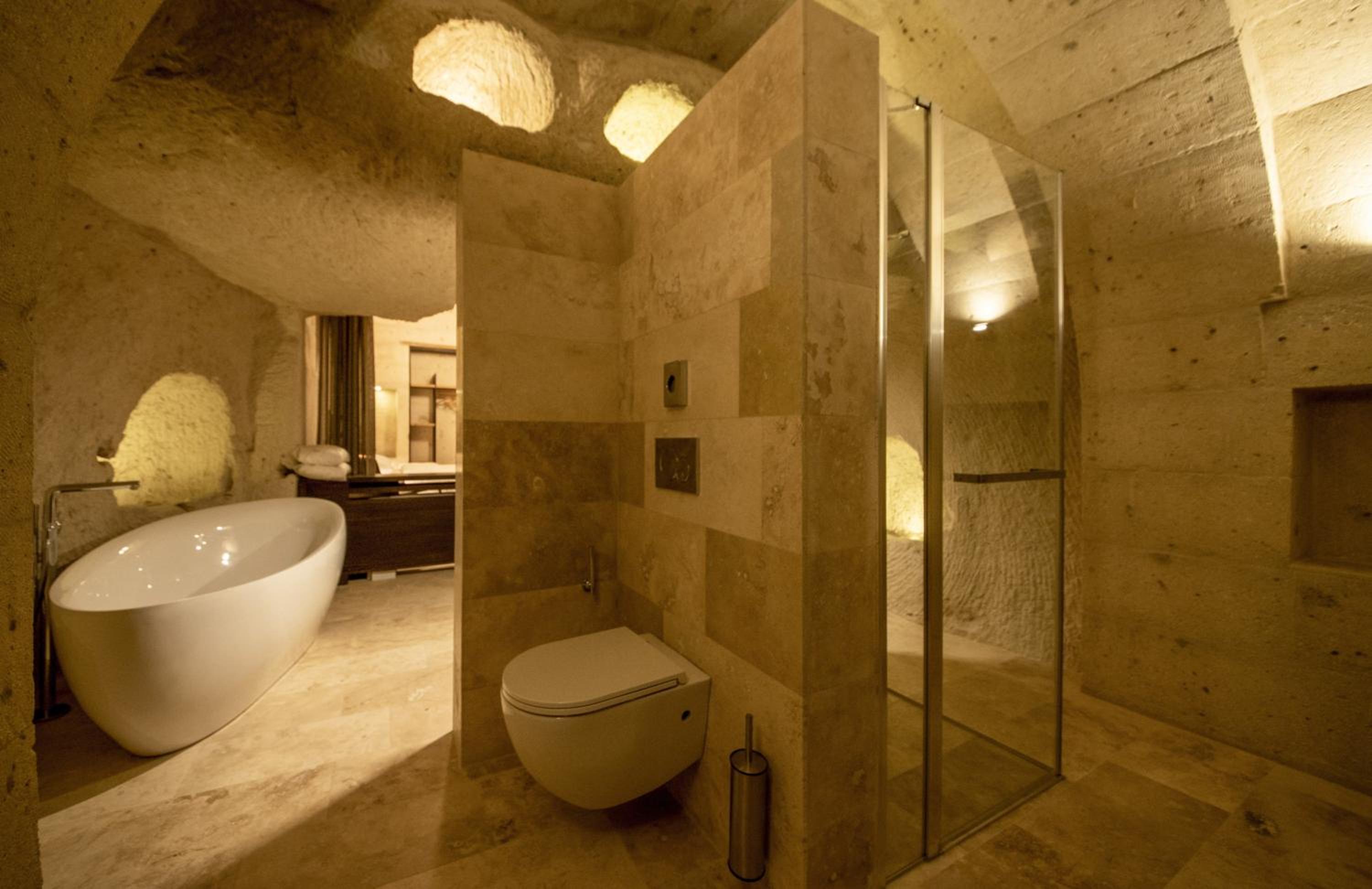 King Room with Spa Bath - Photo 5