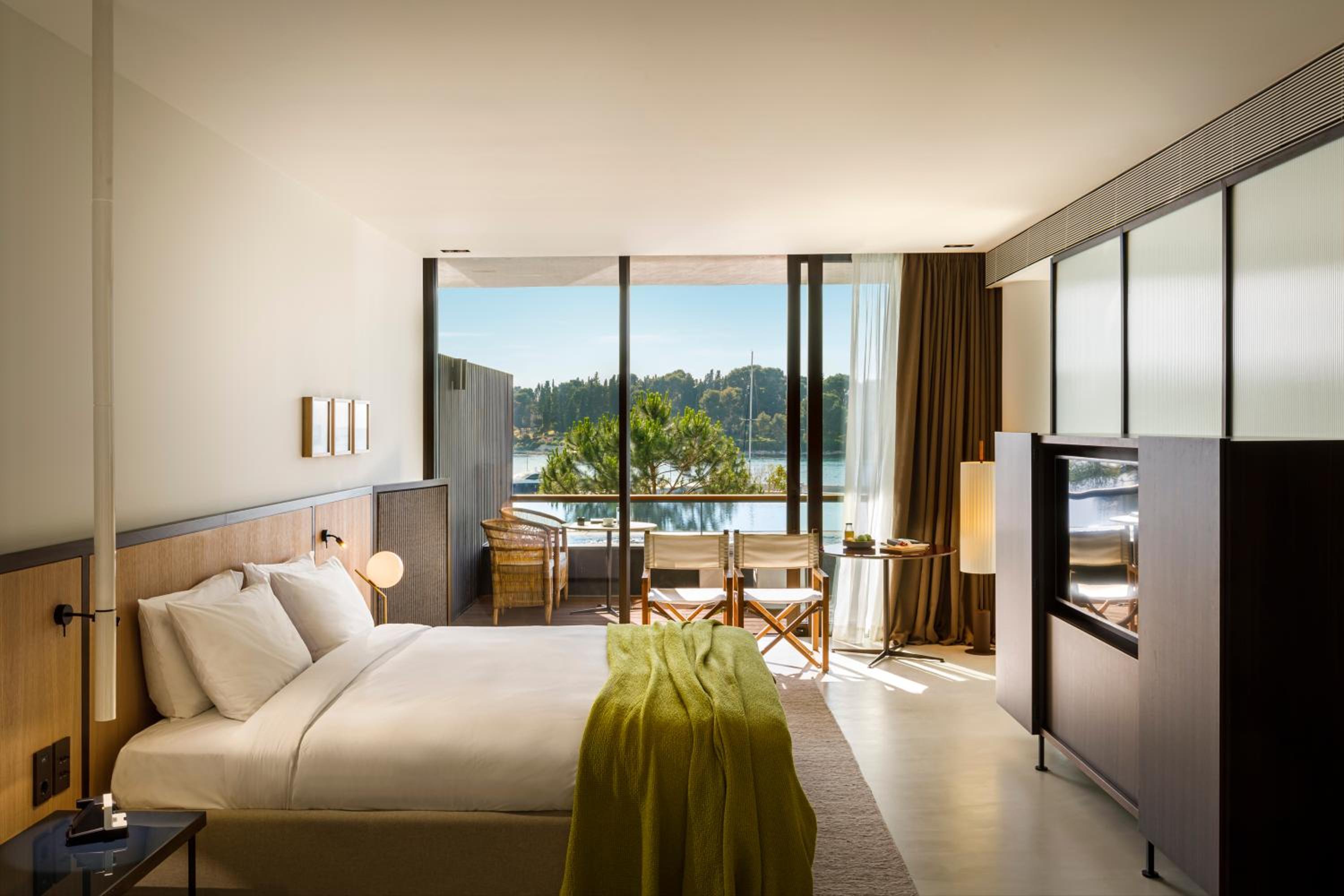 Signature Suite (Non Smoking)