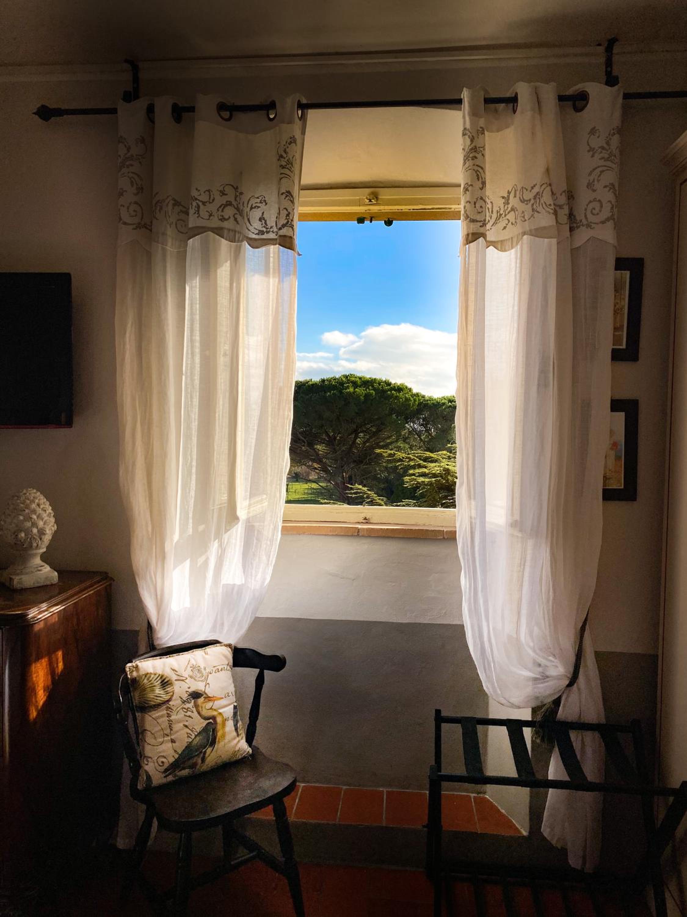 Deluxe Double Room with Spa Access - Photo 4
