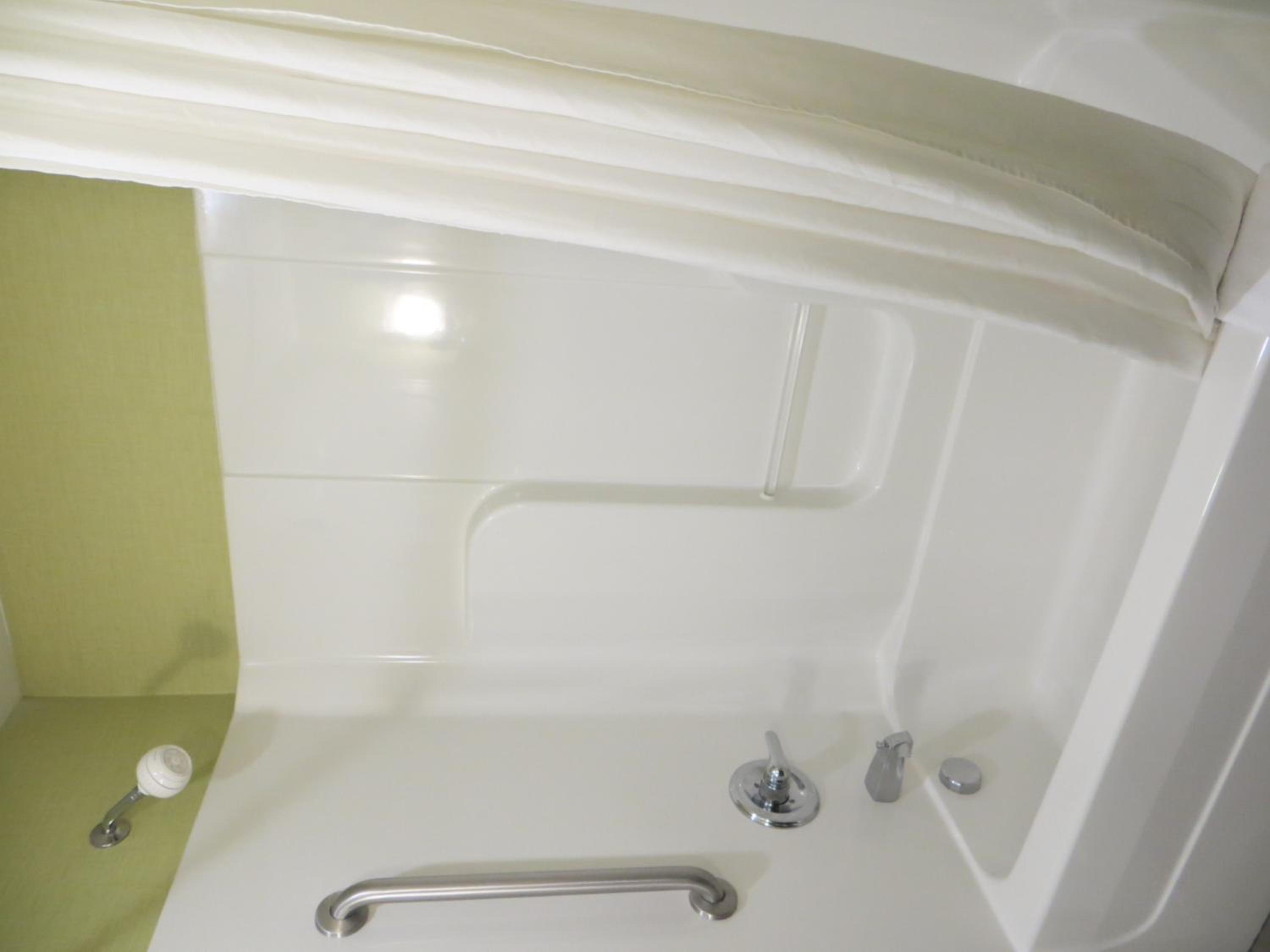King Suite - Disability Access/Non-Smoking - Photo 10