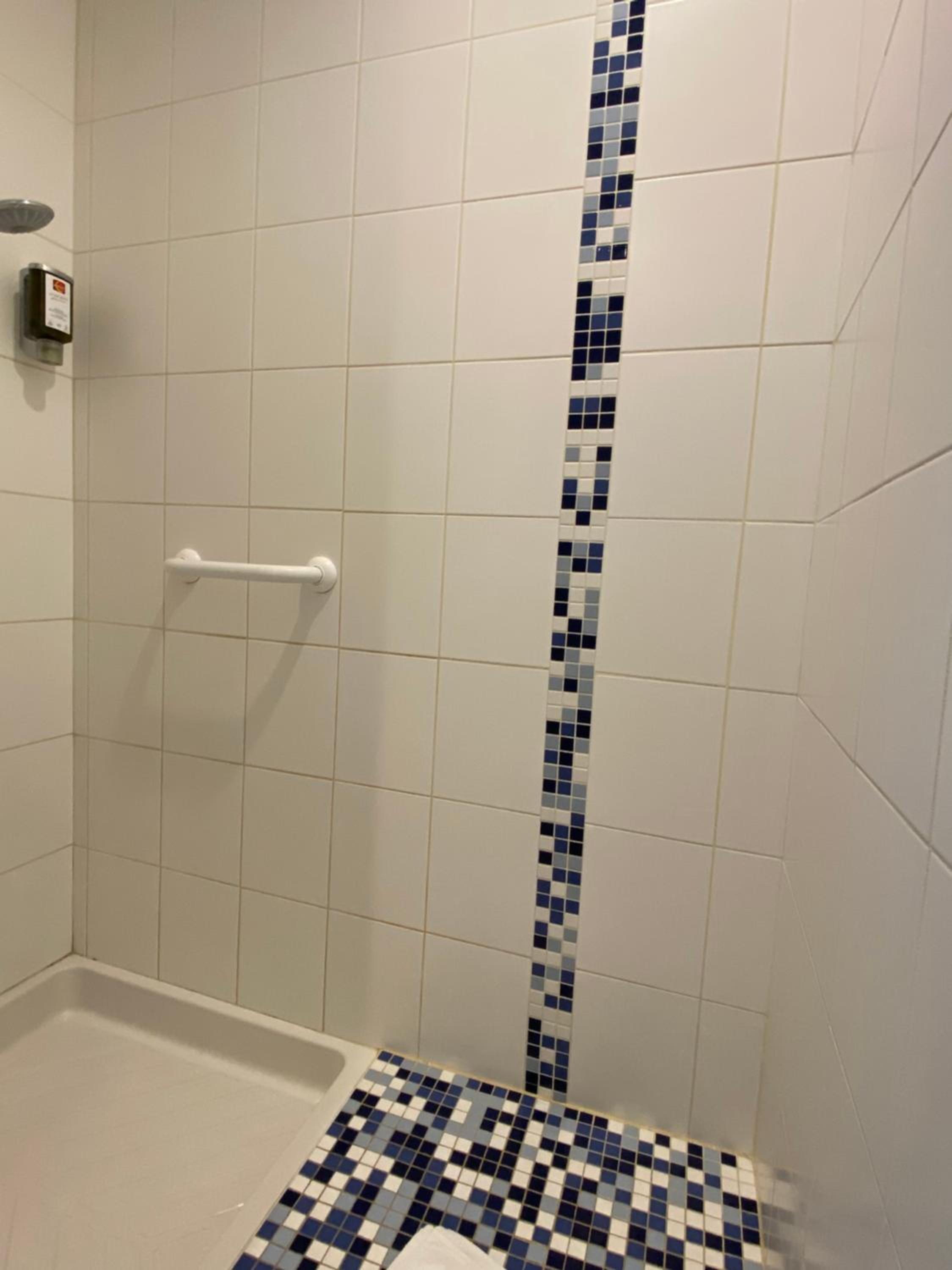 Double Room - Photo 15