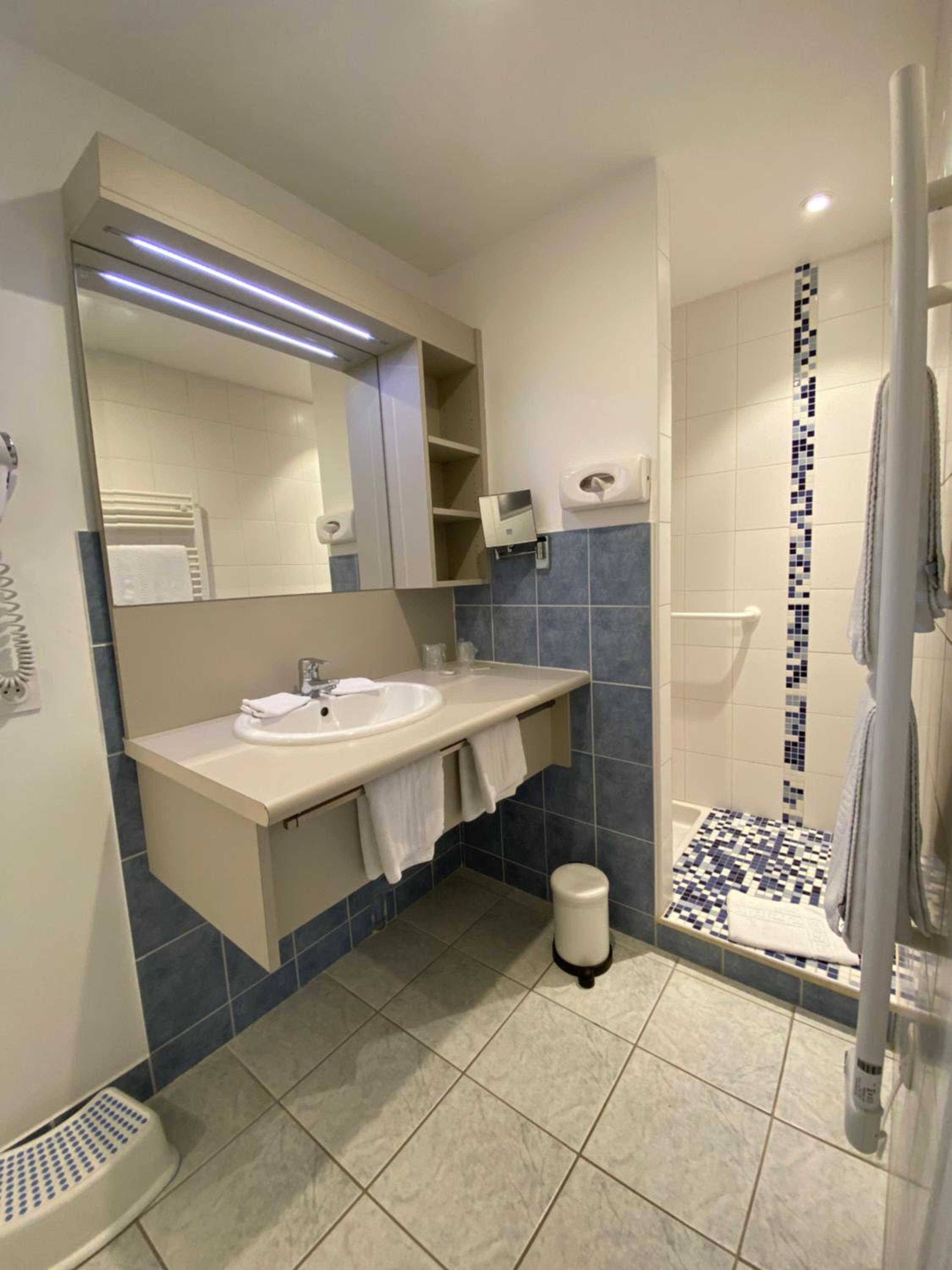 Double Room - Photo 2
