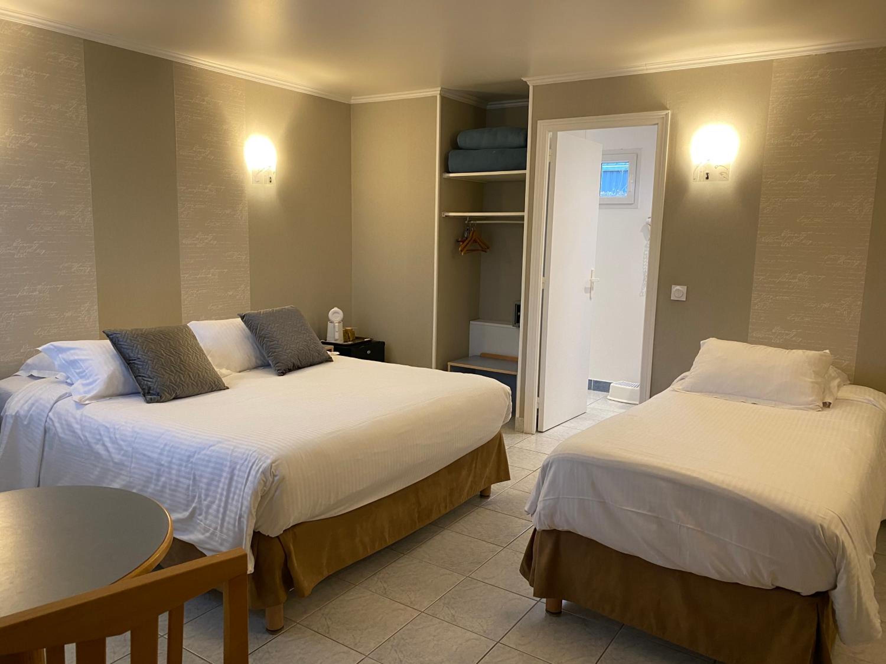 Triple Room - Photo 2