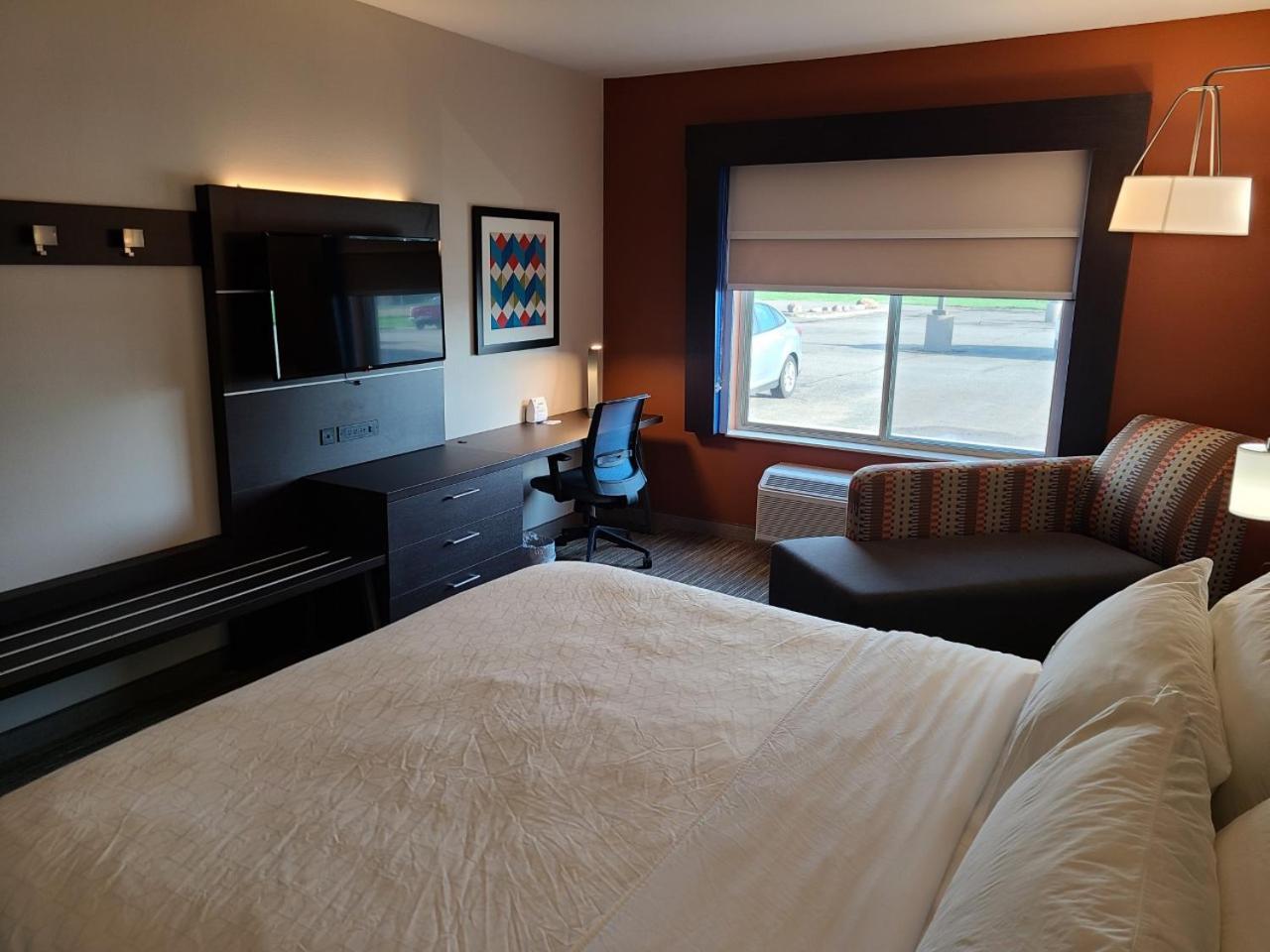 Standard King Room - Photo 1