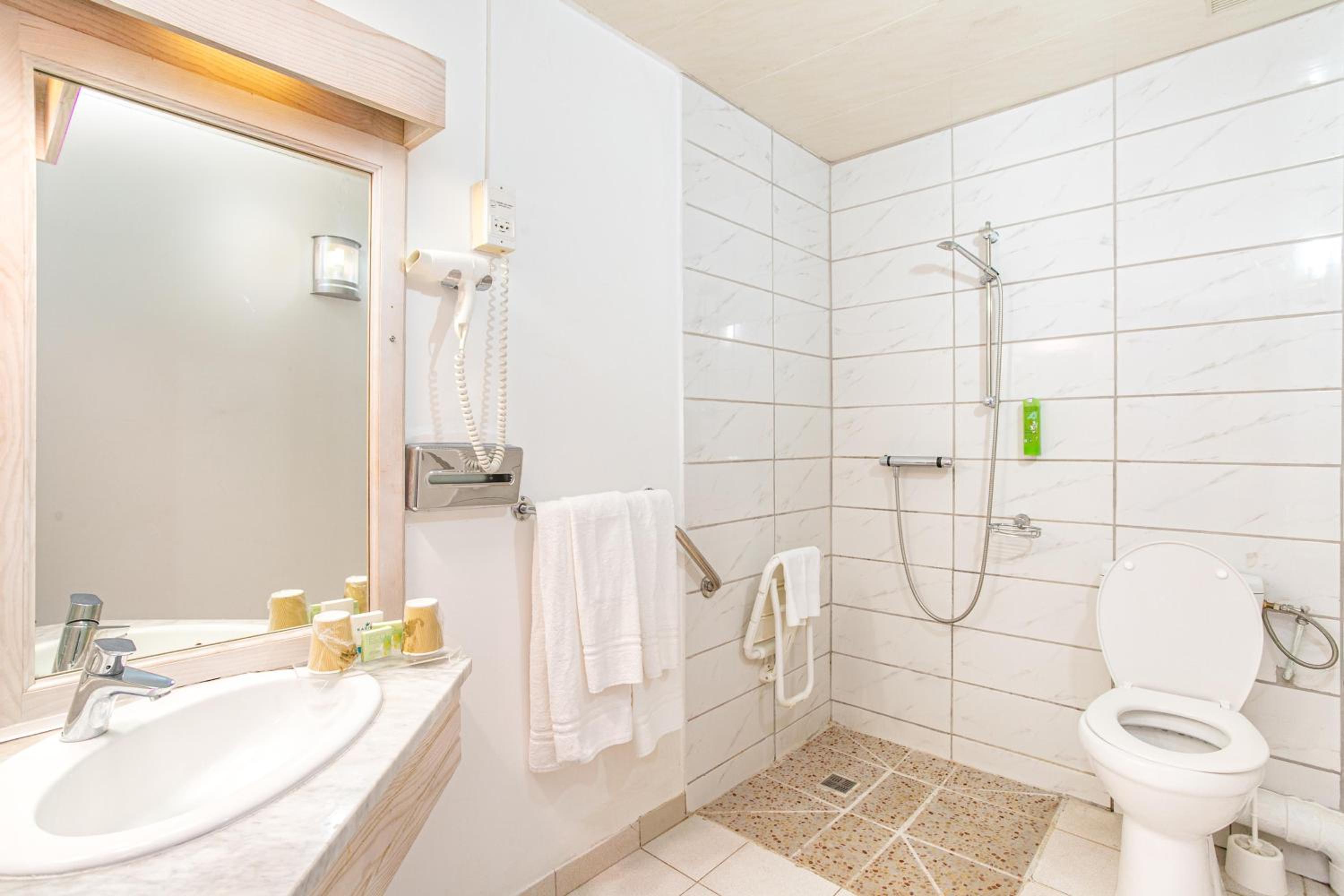 Superior Room - Photo 10