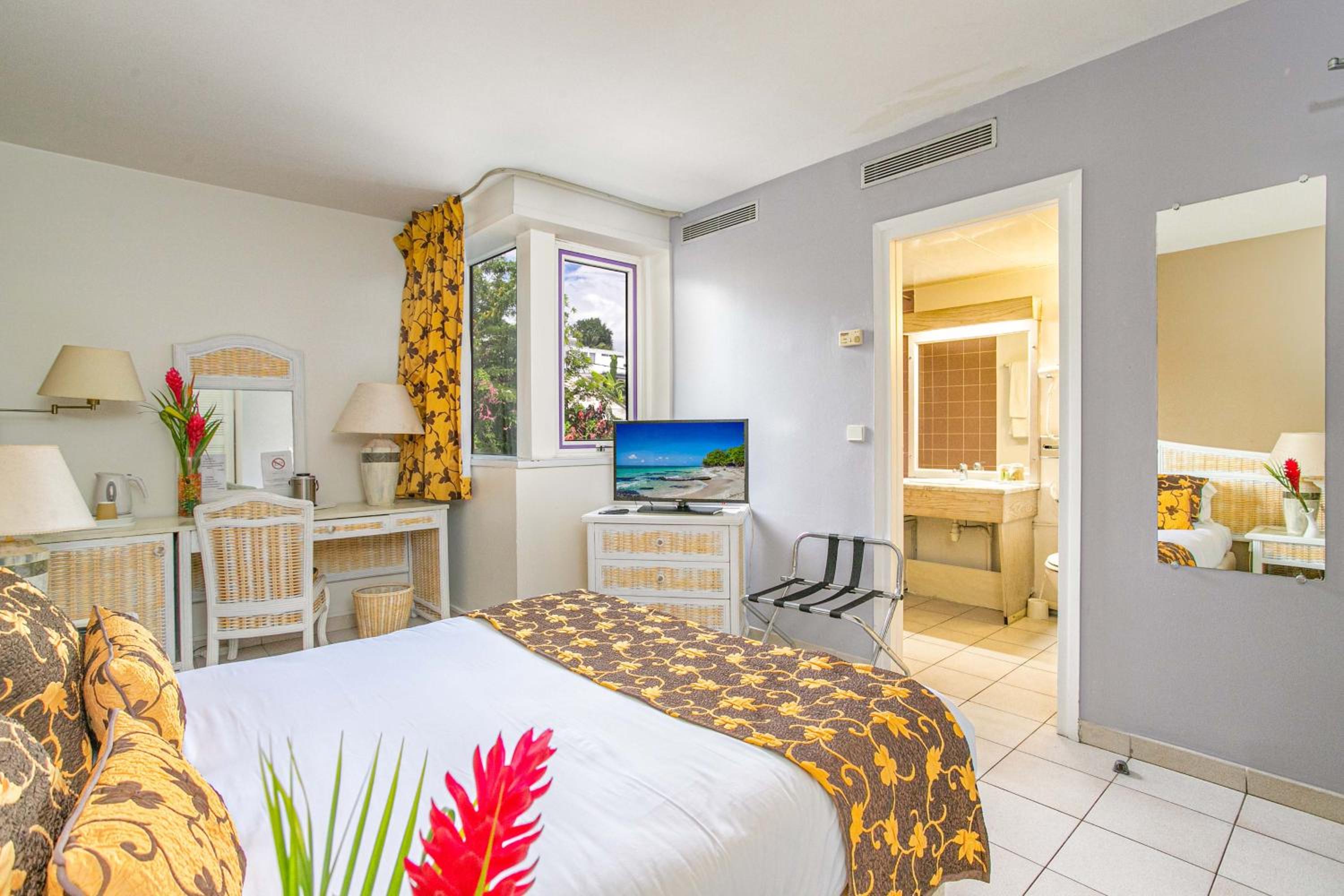 Superior Room - Photo 7