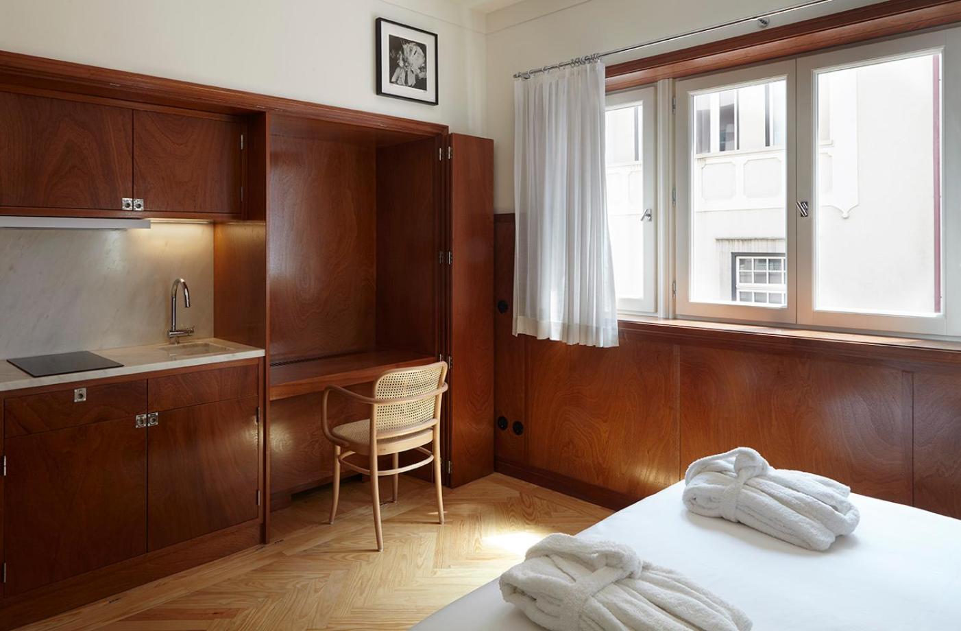 Studio Apartment