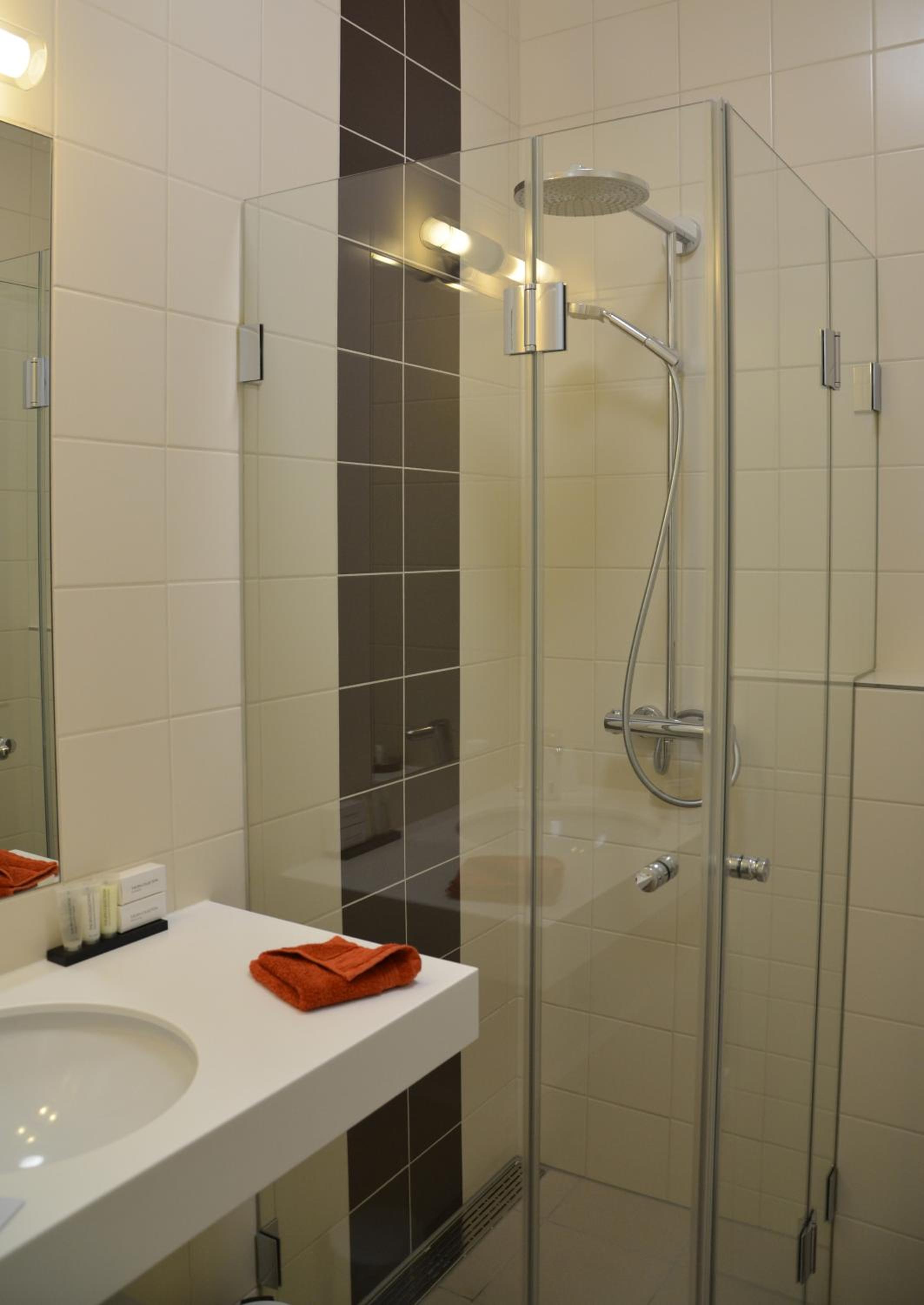 Double Room - Photo 5