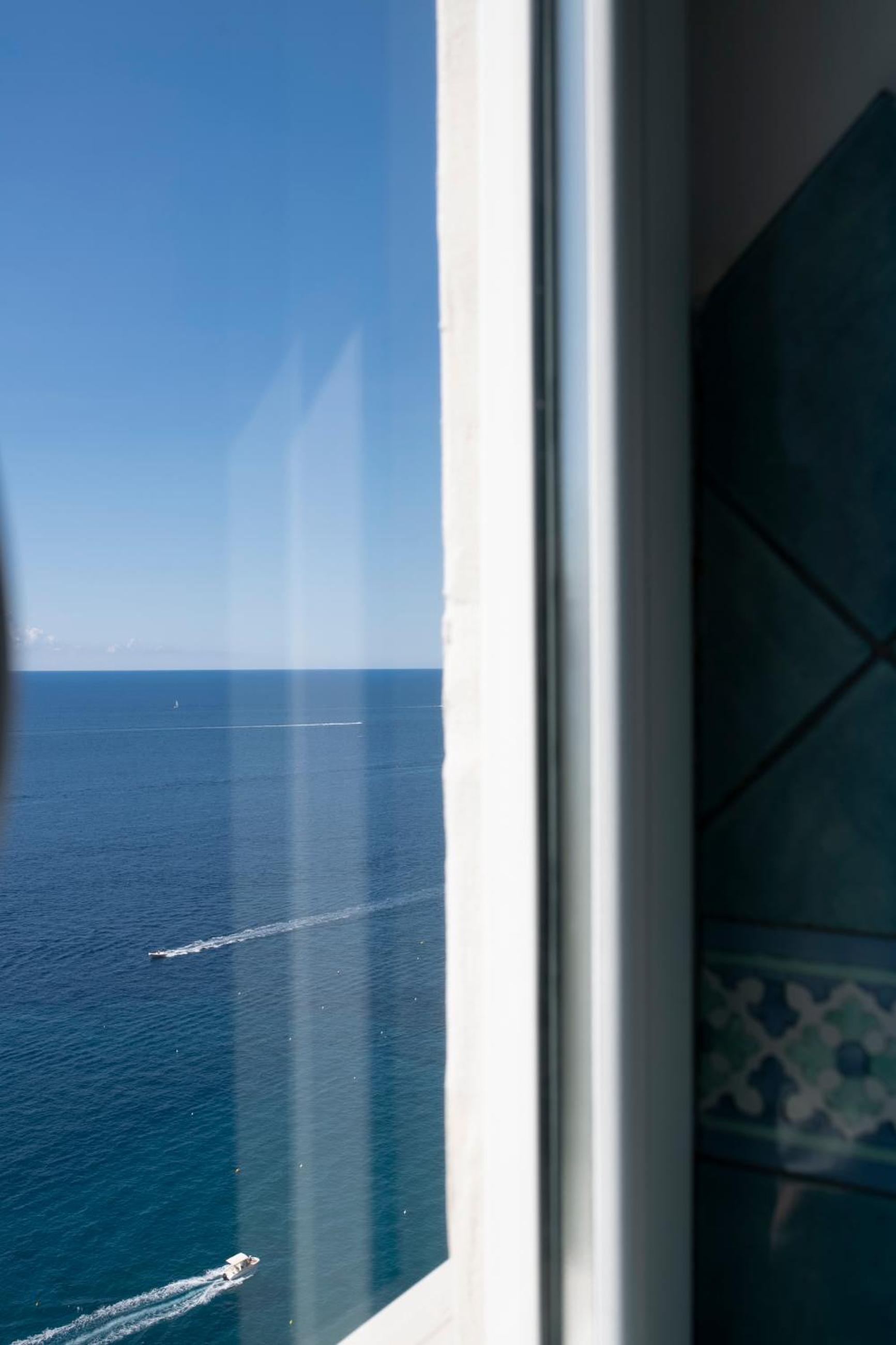 Superior Double Room with Sea View - Photo 21