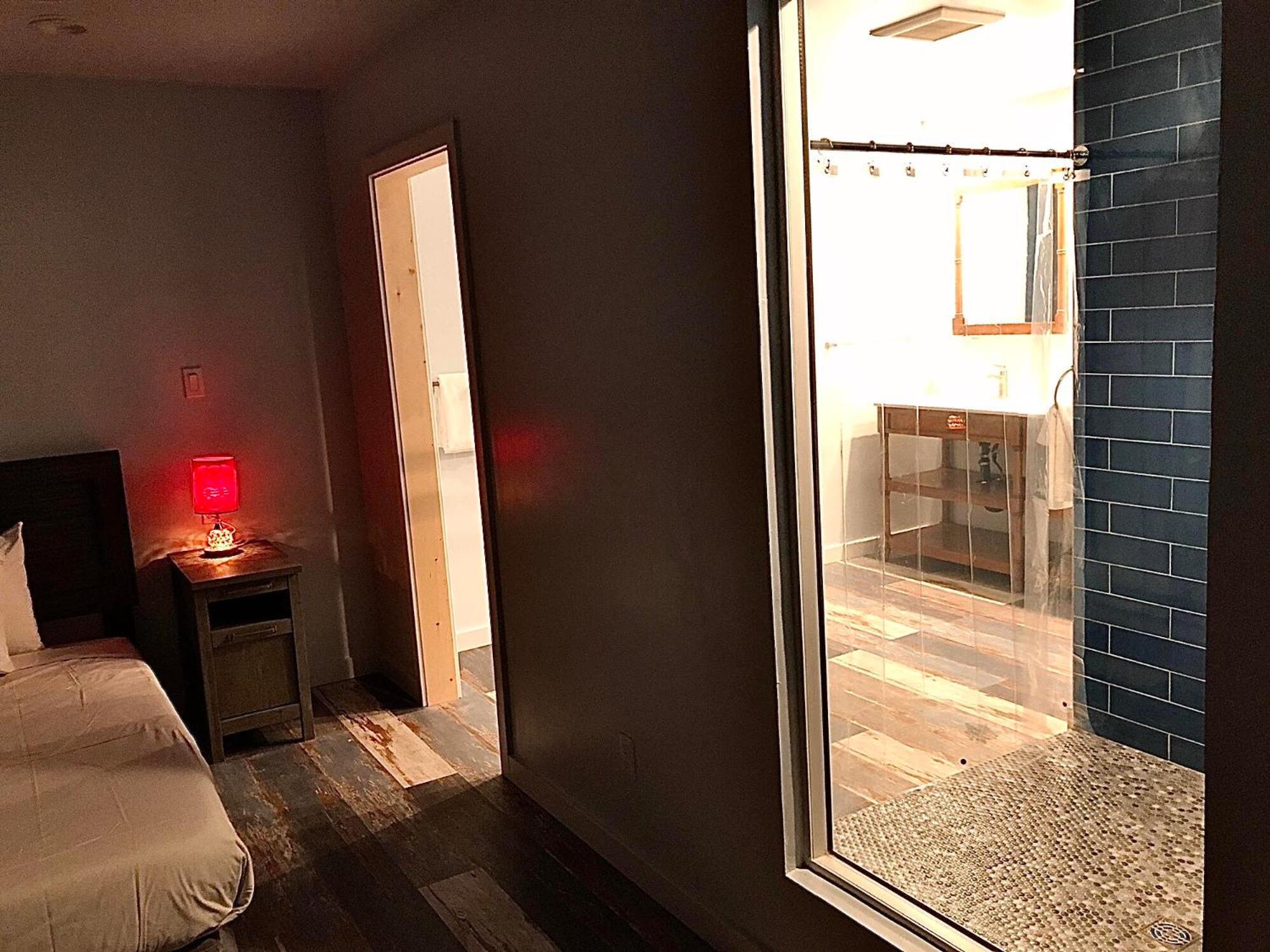 King Room with Balcony photo 2