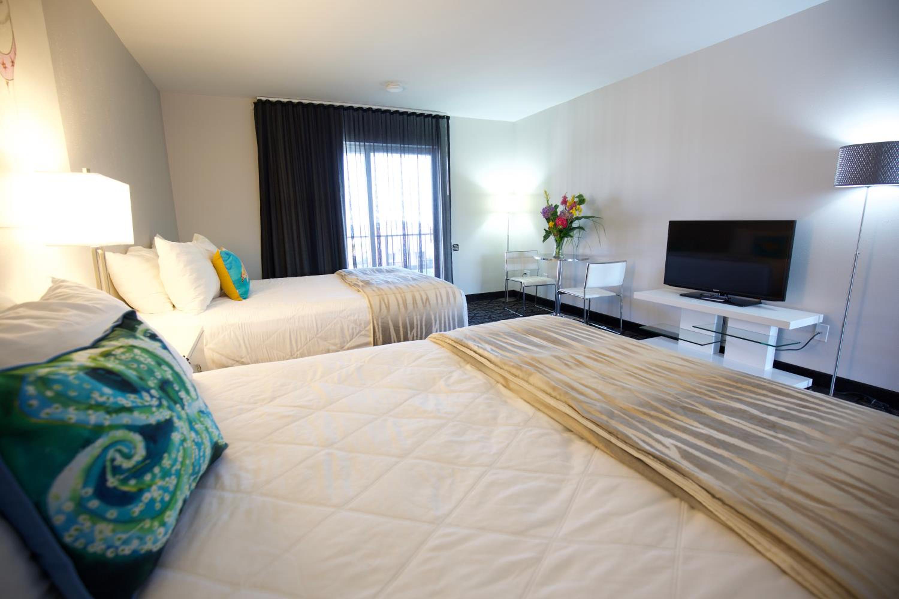 2 Queen Bed - Cape May Hotel Room (M-3) - Photo 3