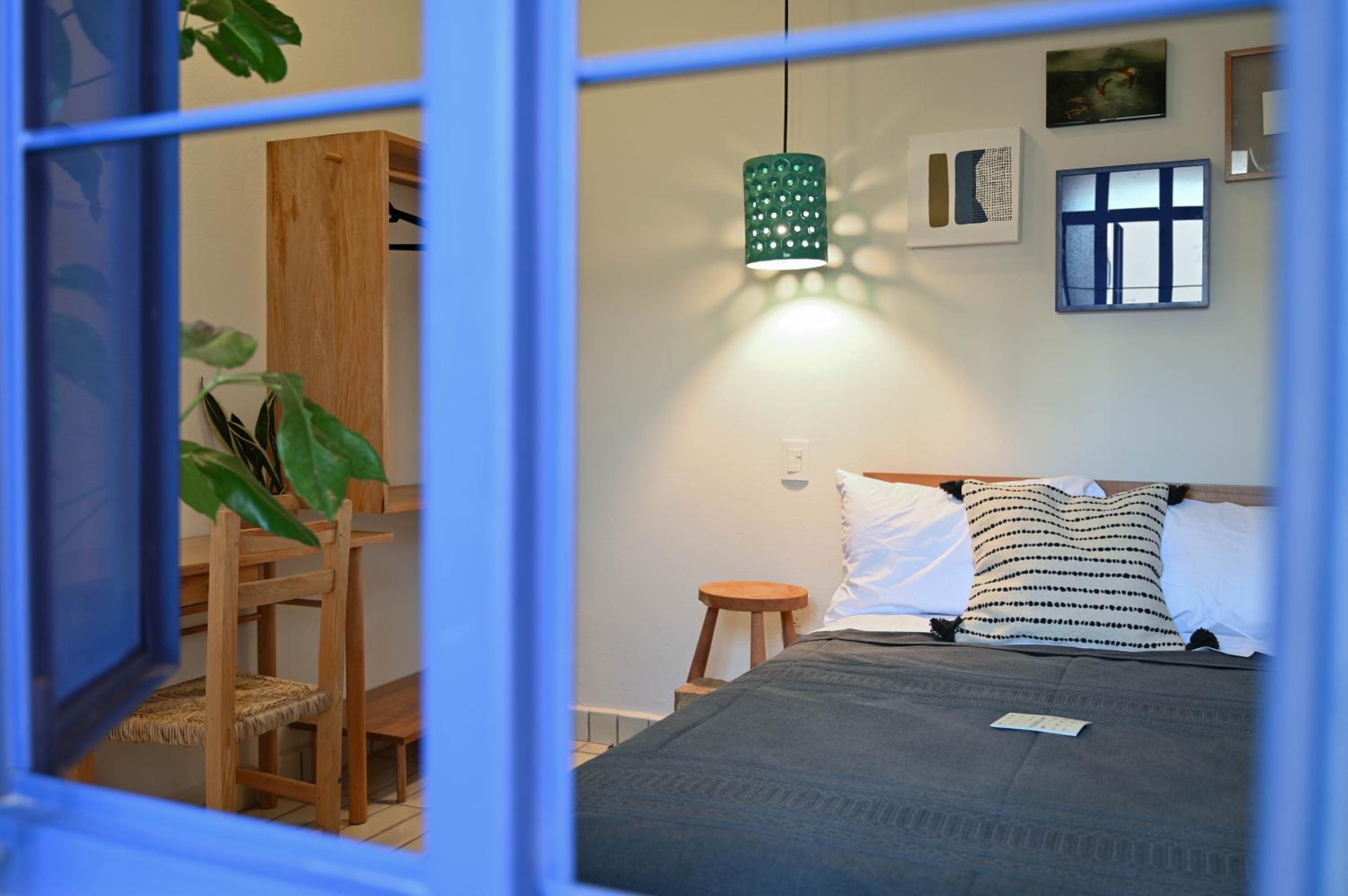 Standard Double Room - Photo 17