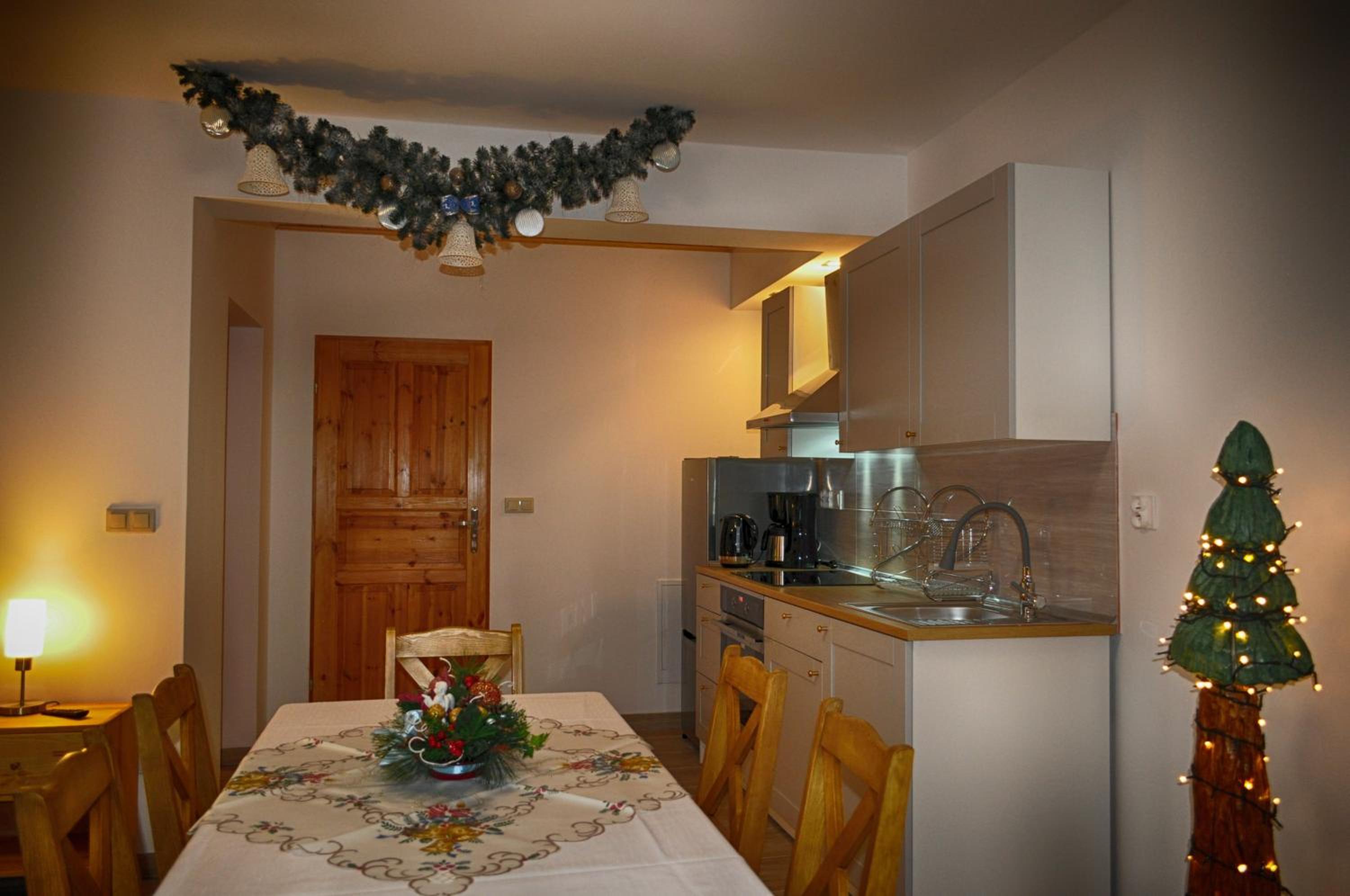 Apartment with Terrace - Photo 36