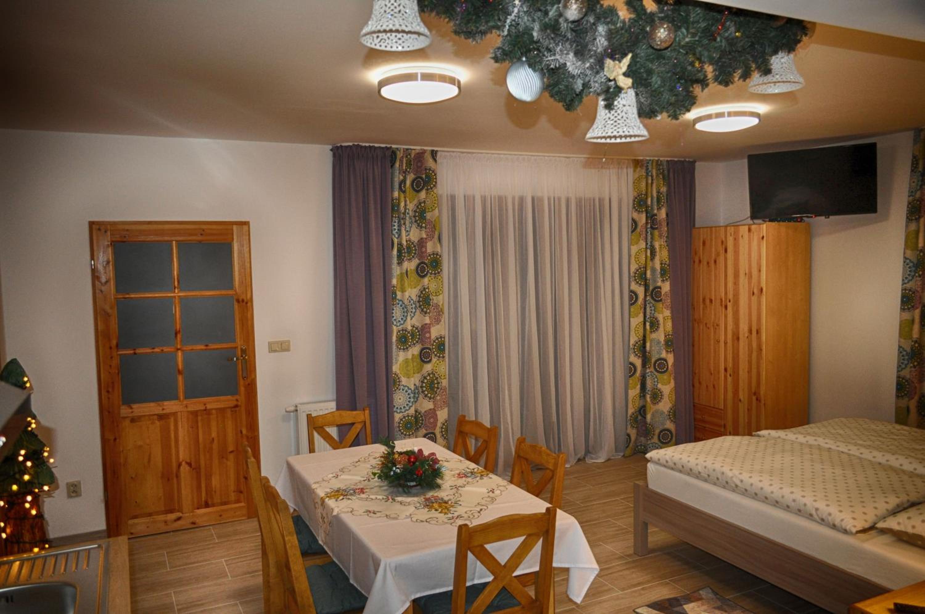 Apartment with Terrace - Photo 37