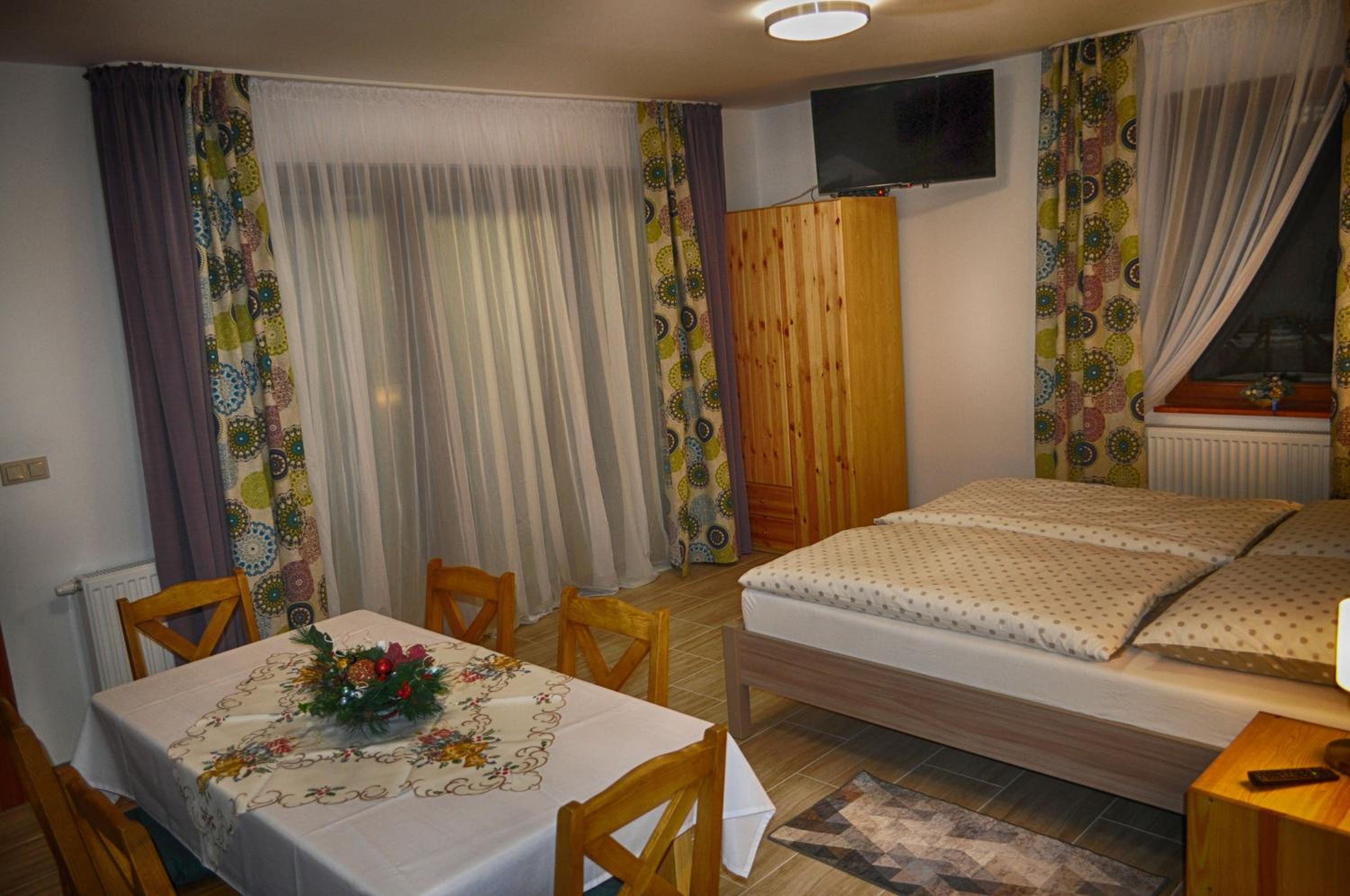 Apartment with Terrace - Photo 34