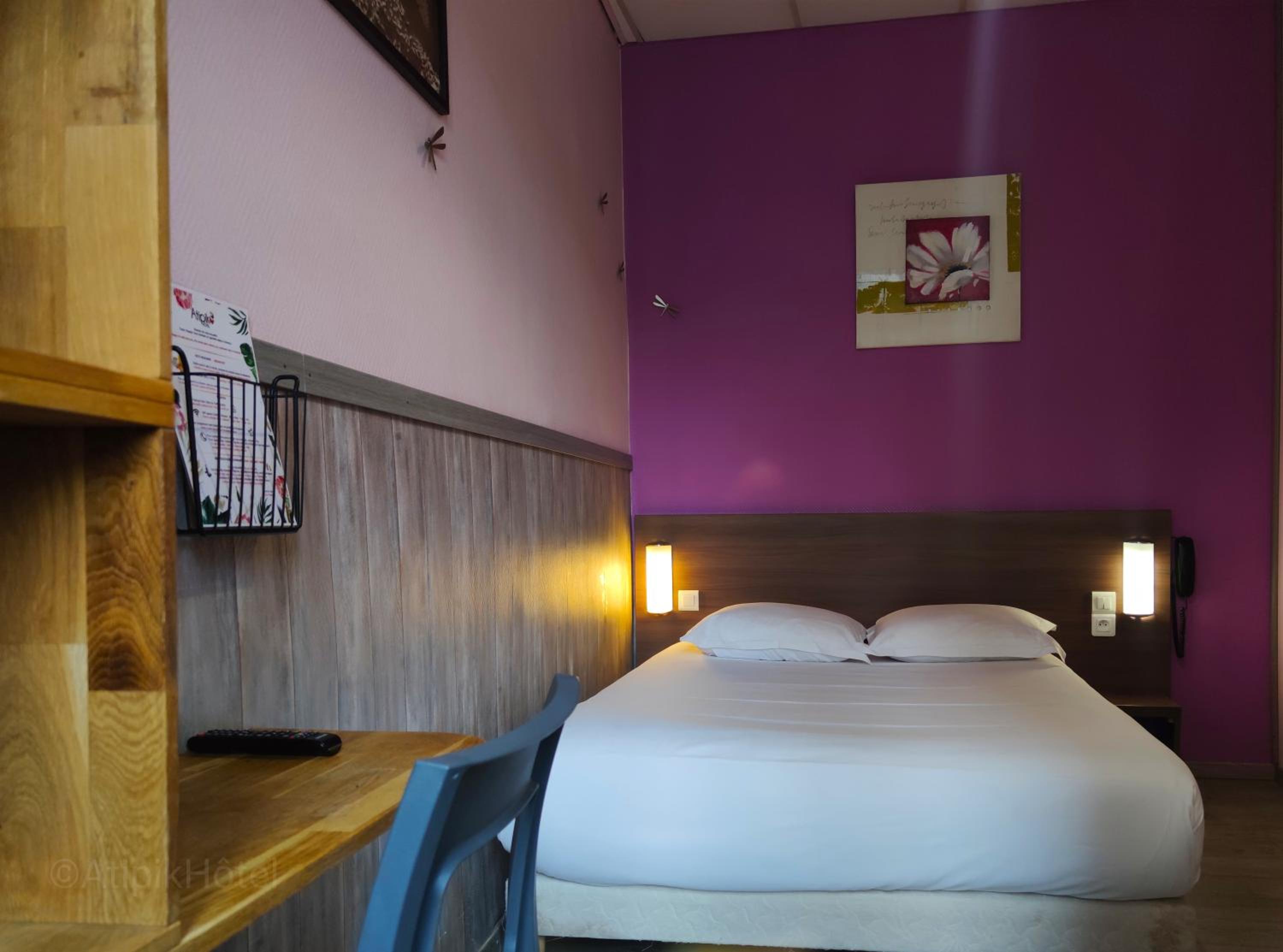 Standard Double Room - 39 ft² - Photo 11