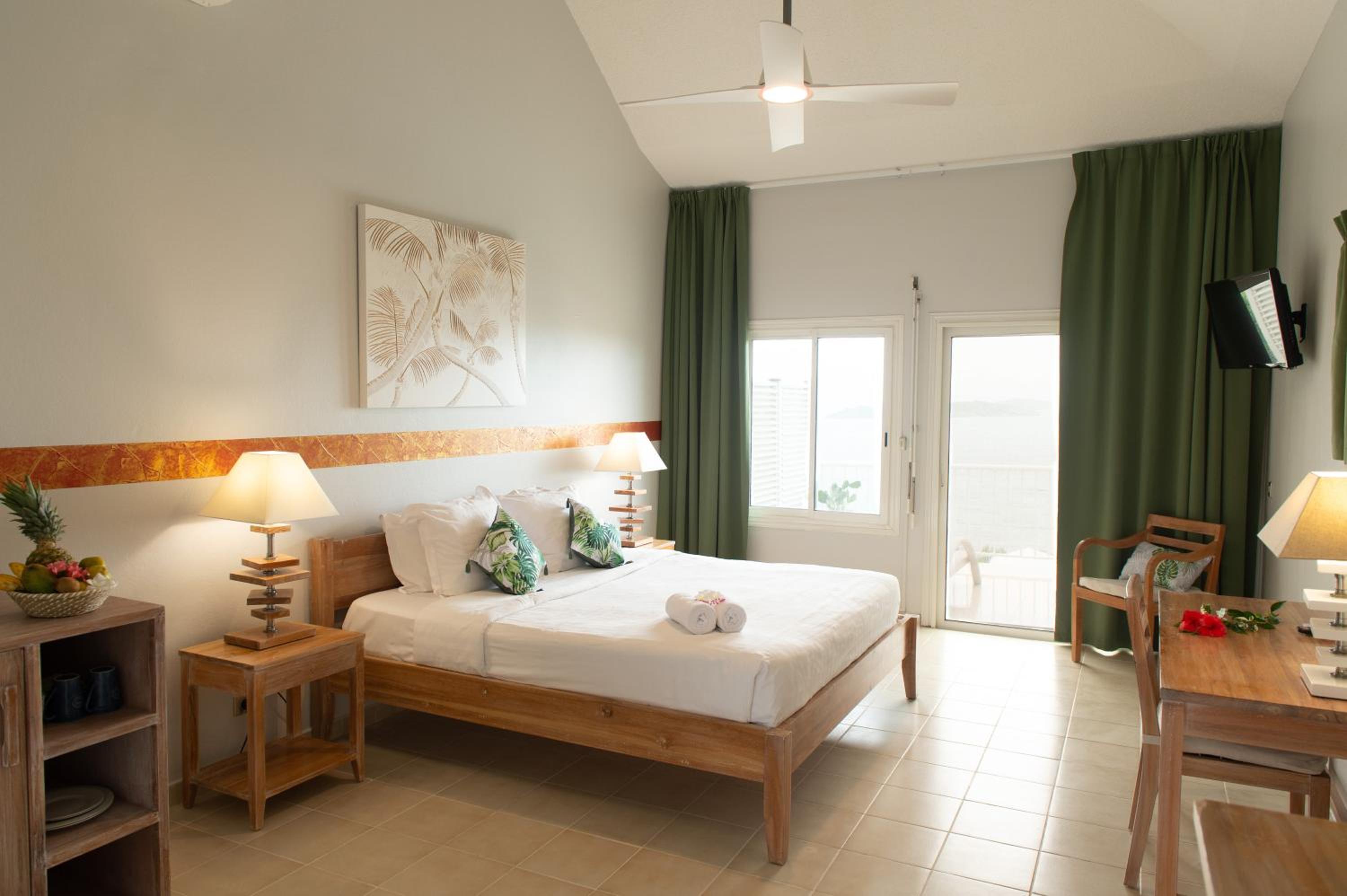Double Room with Sea View - Photo 1