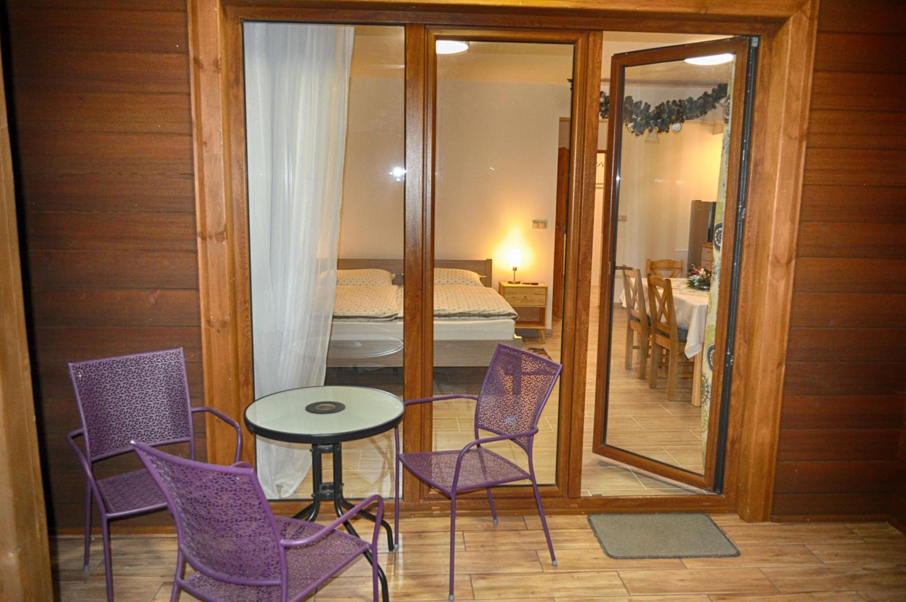 Apartment with Terrace - Photo 28