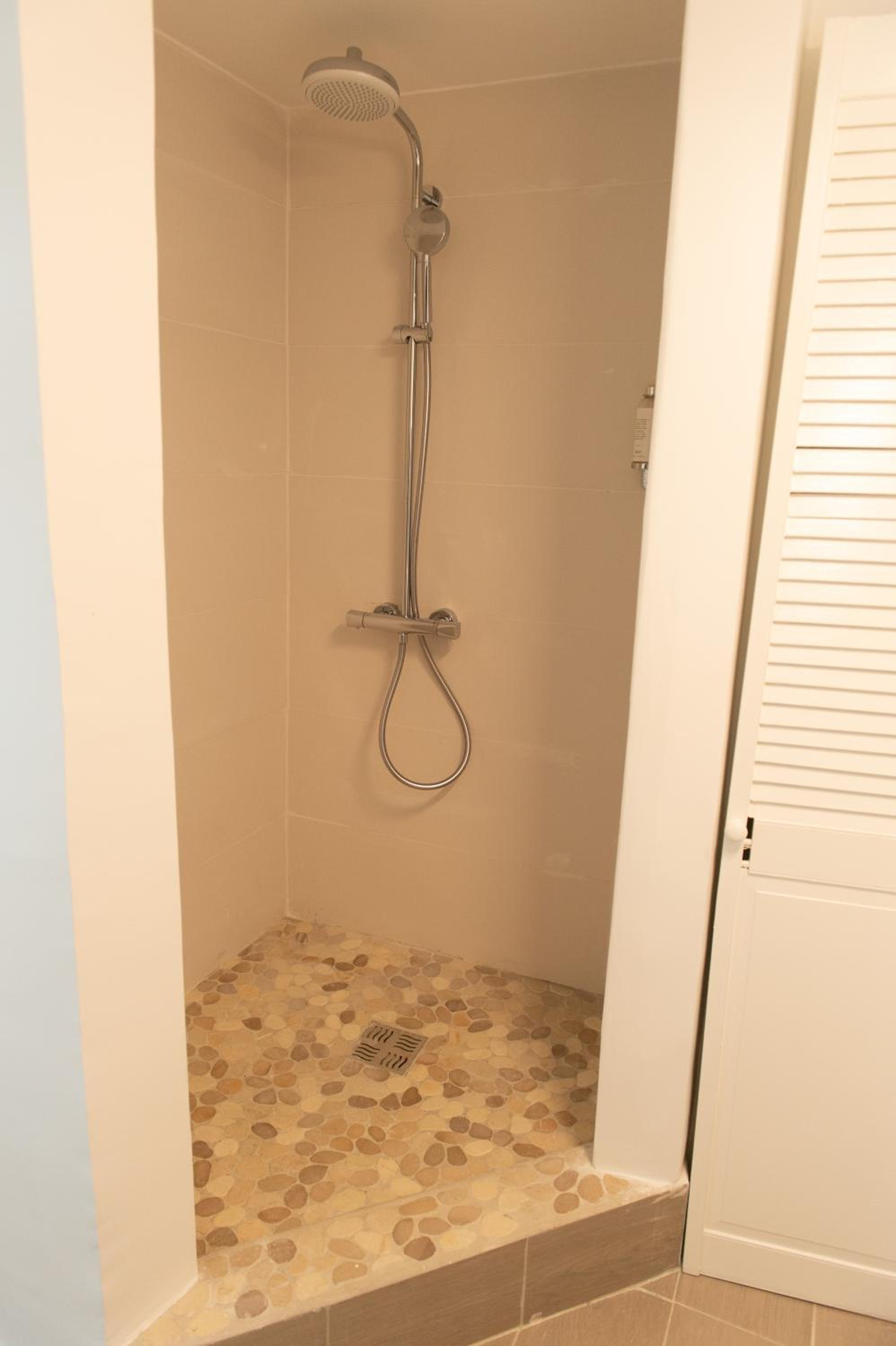 Double Room with Sea View - Photo 3