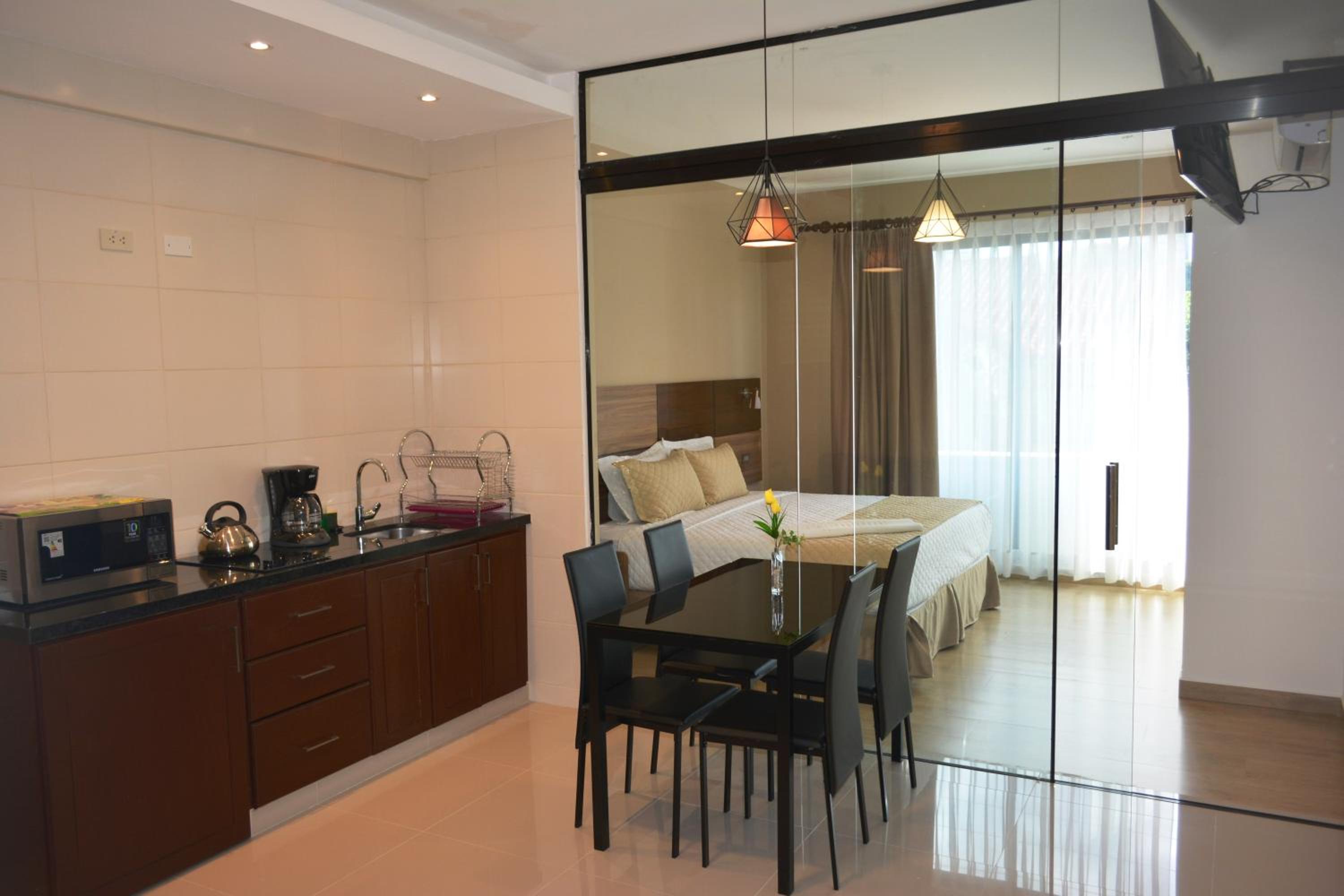 Deluxe Apartment