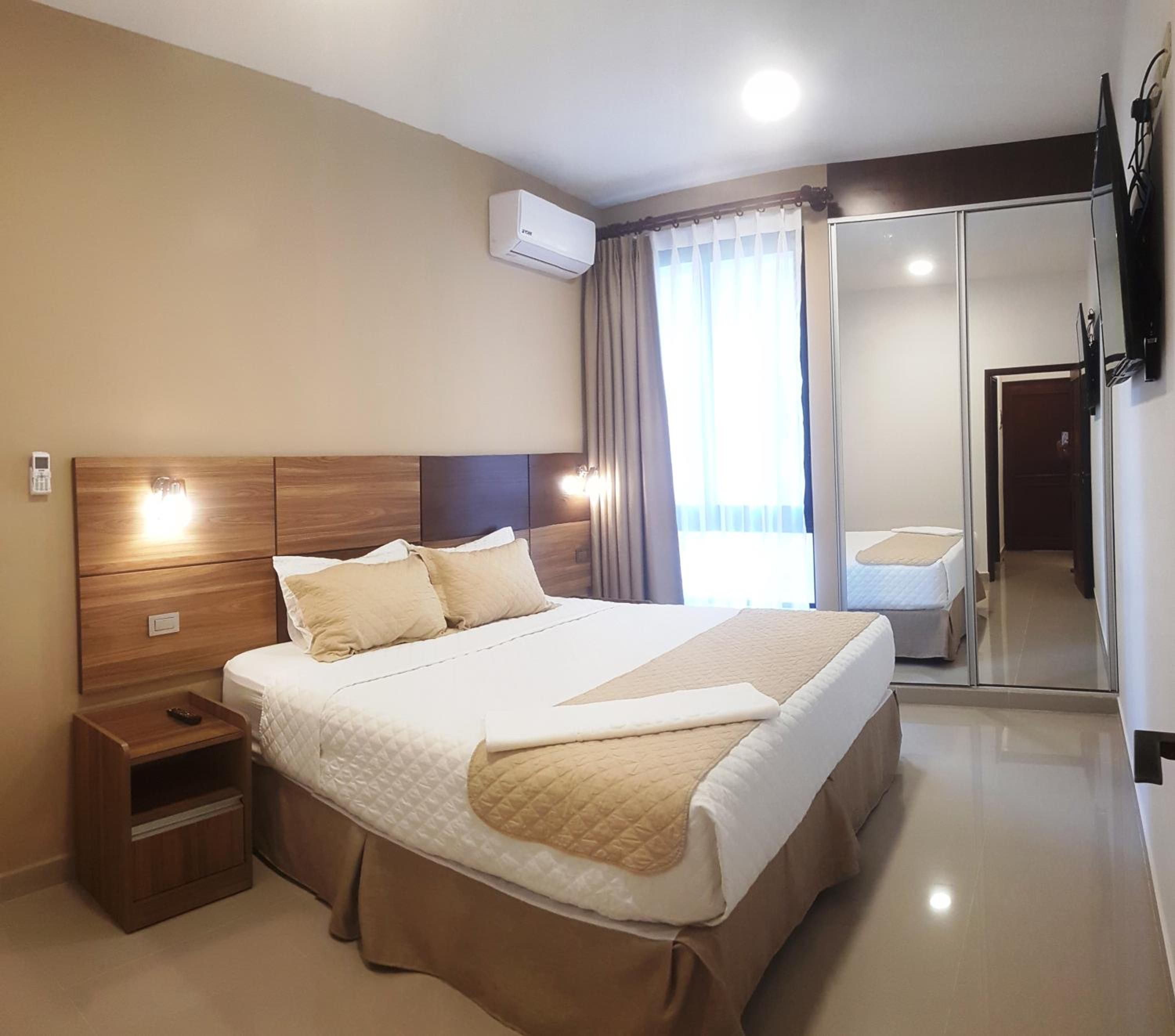 Deluxe Apartment