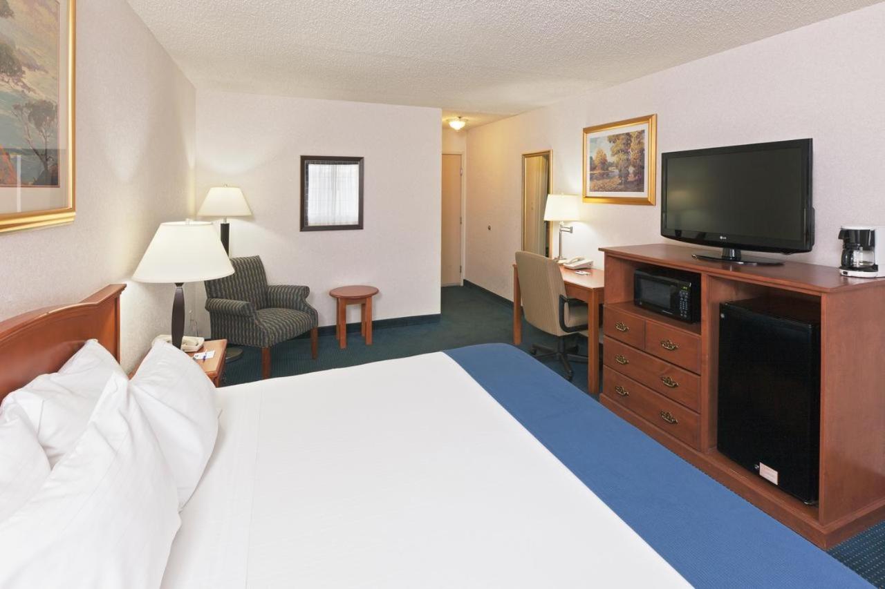 King Room - Mobility Access/Non-Smoking - Photo 5