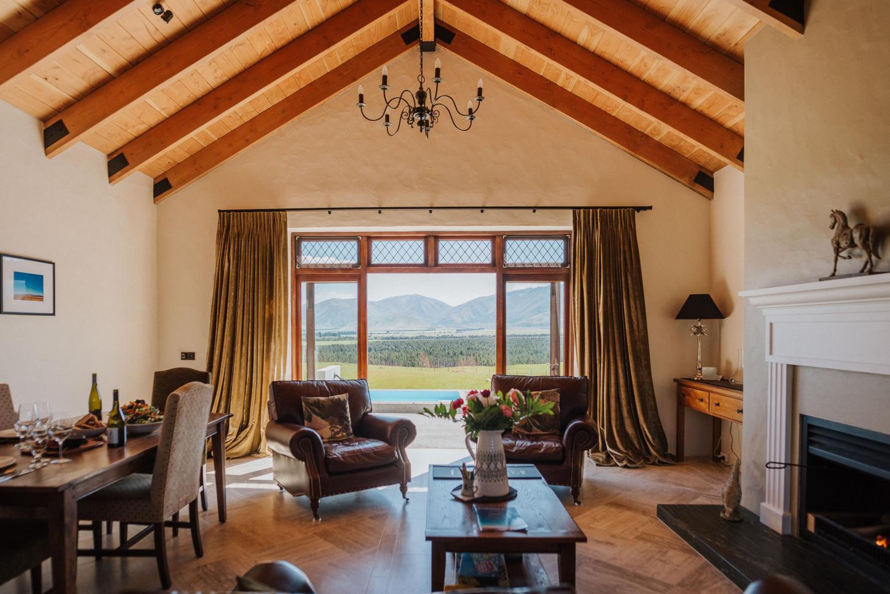 2-bedroom Villa Matariki – Stunning Ben Ohau Mountain Range View photo 3