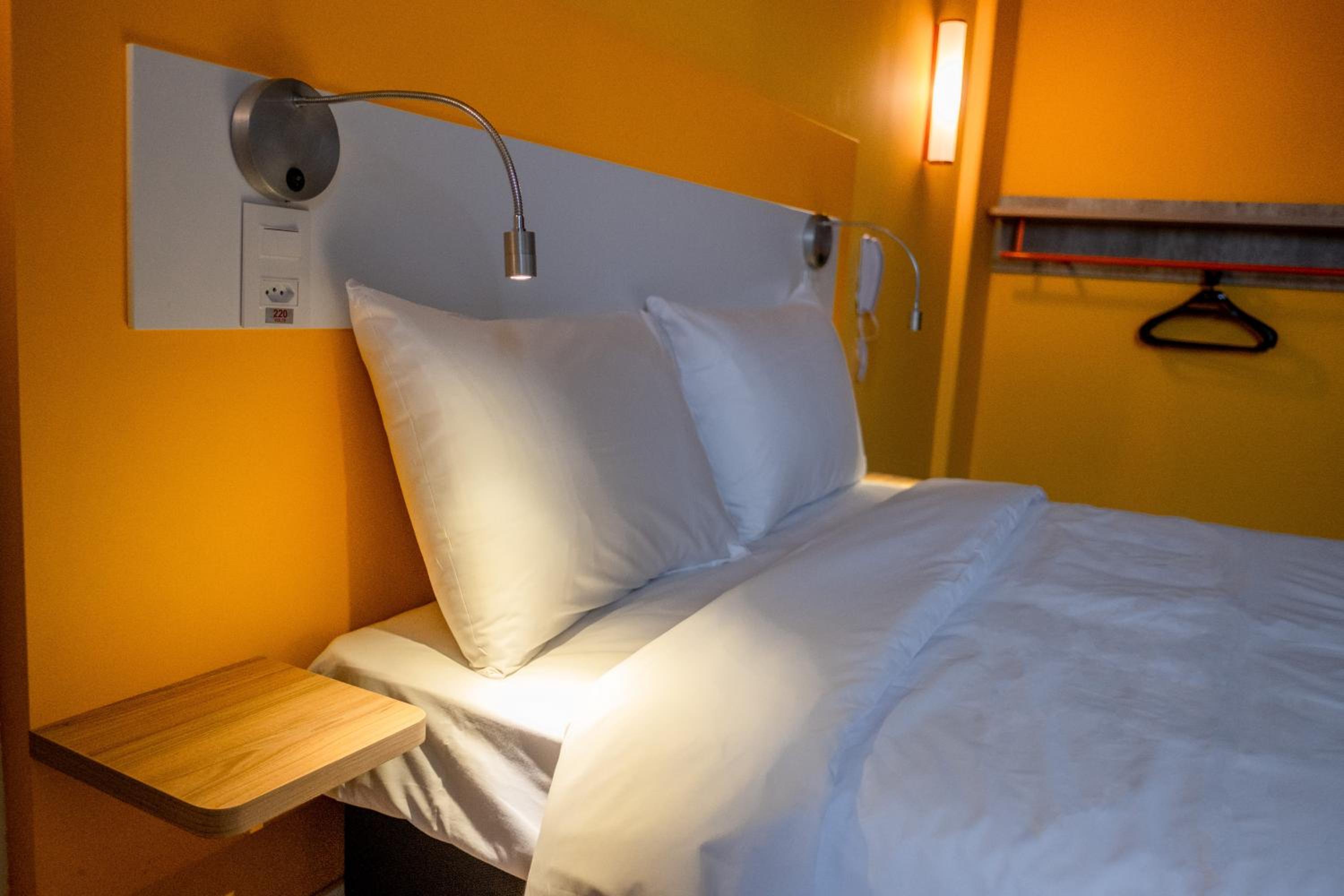 Standard Double Room - Accessible - Photo 2
