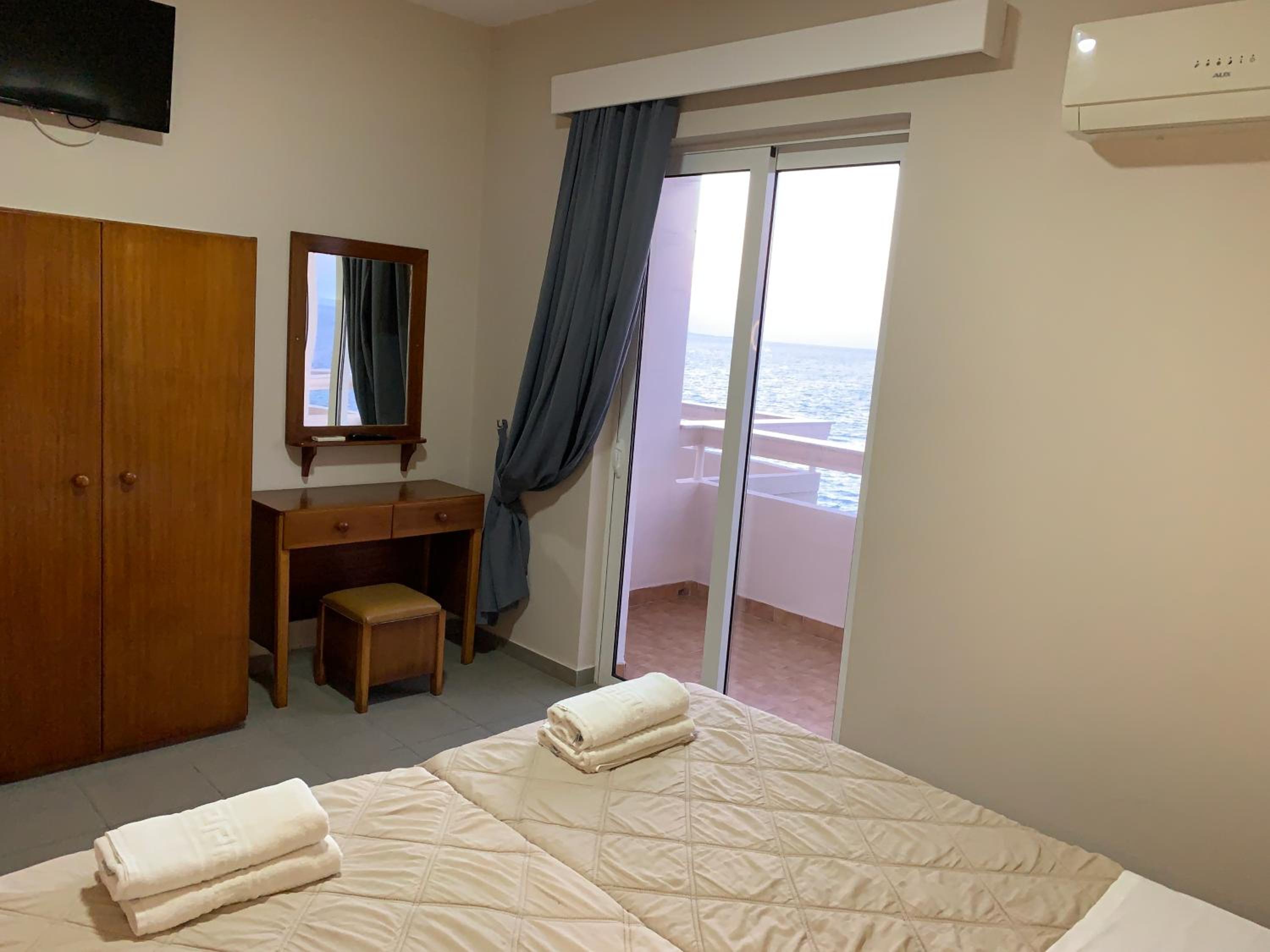 Studio with Sea View (2 Adults) photo 1