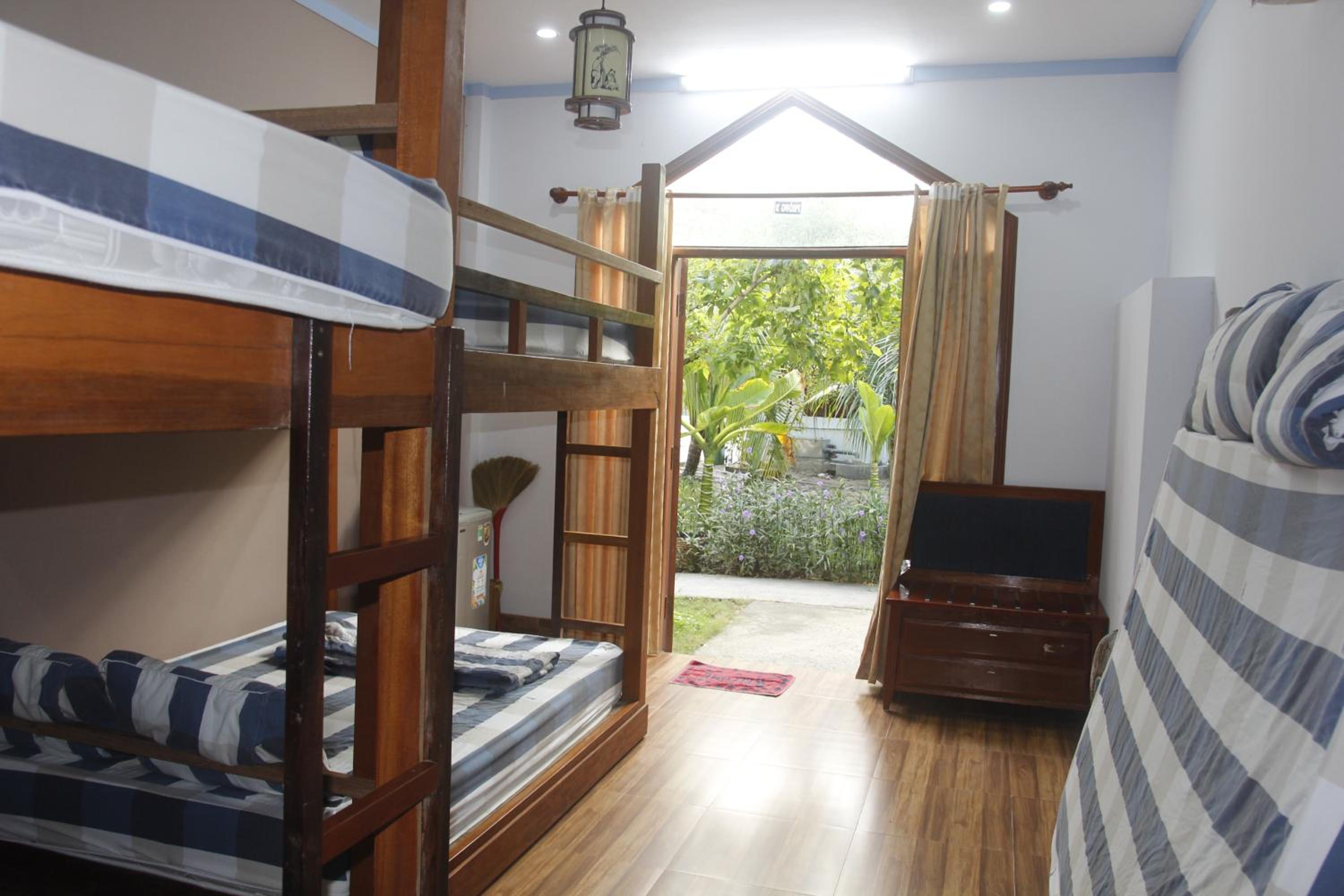 Mixed Dormitory Room