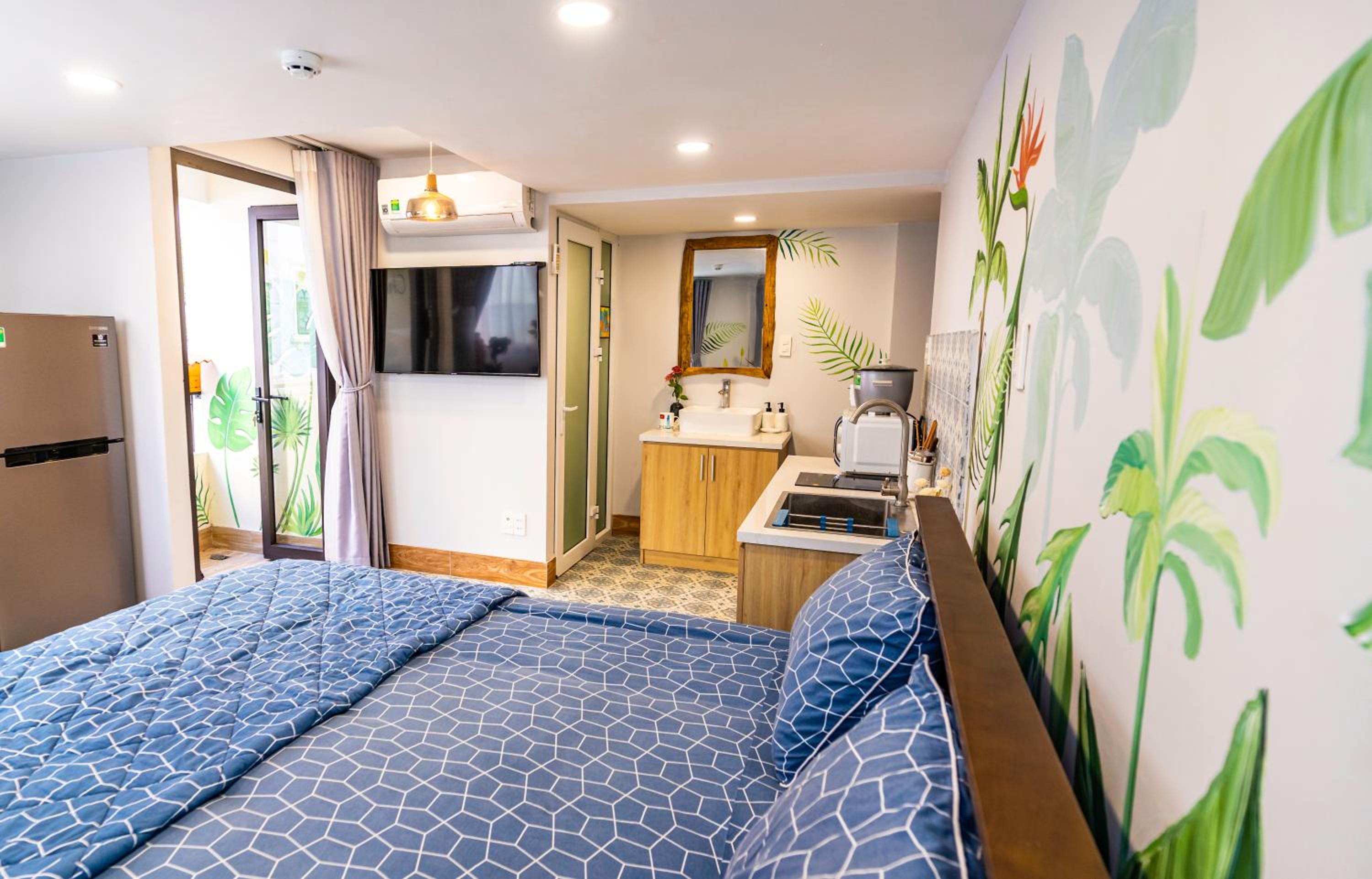Apartment with Balcony