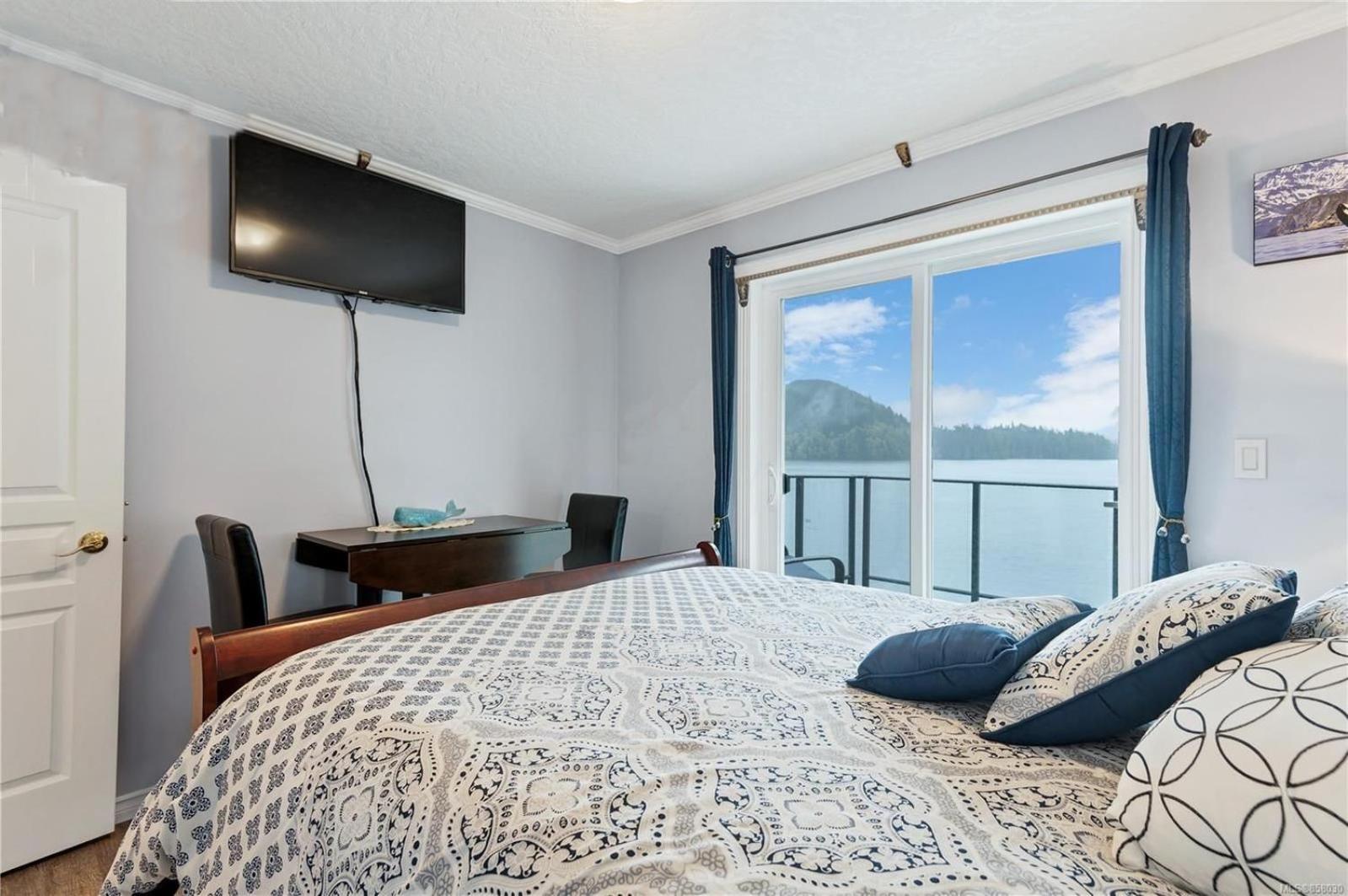 Deluxe Double Room with Balcony and Sea View