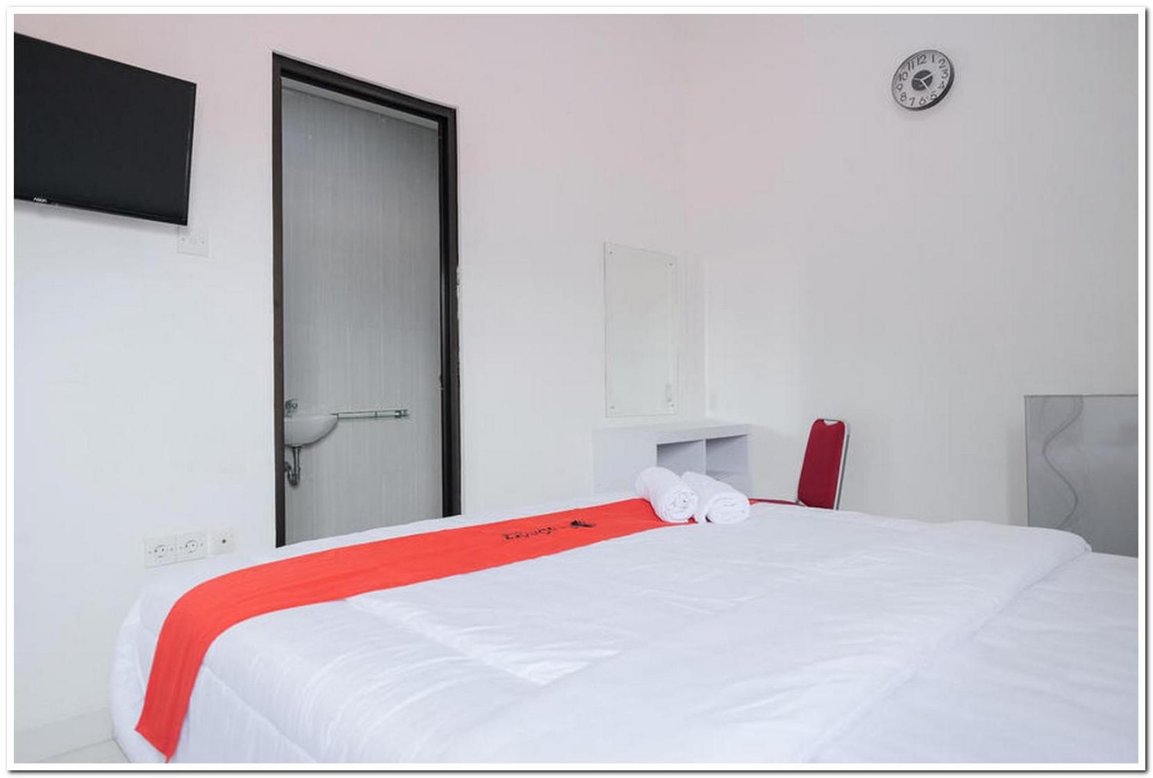 Suite - Photo 11