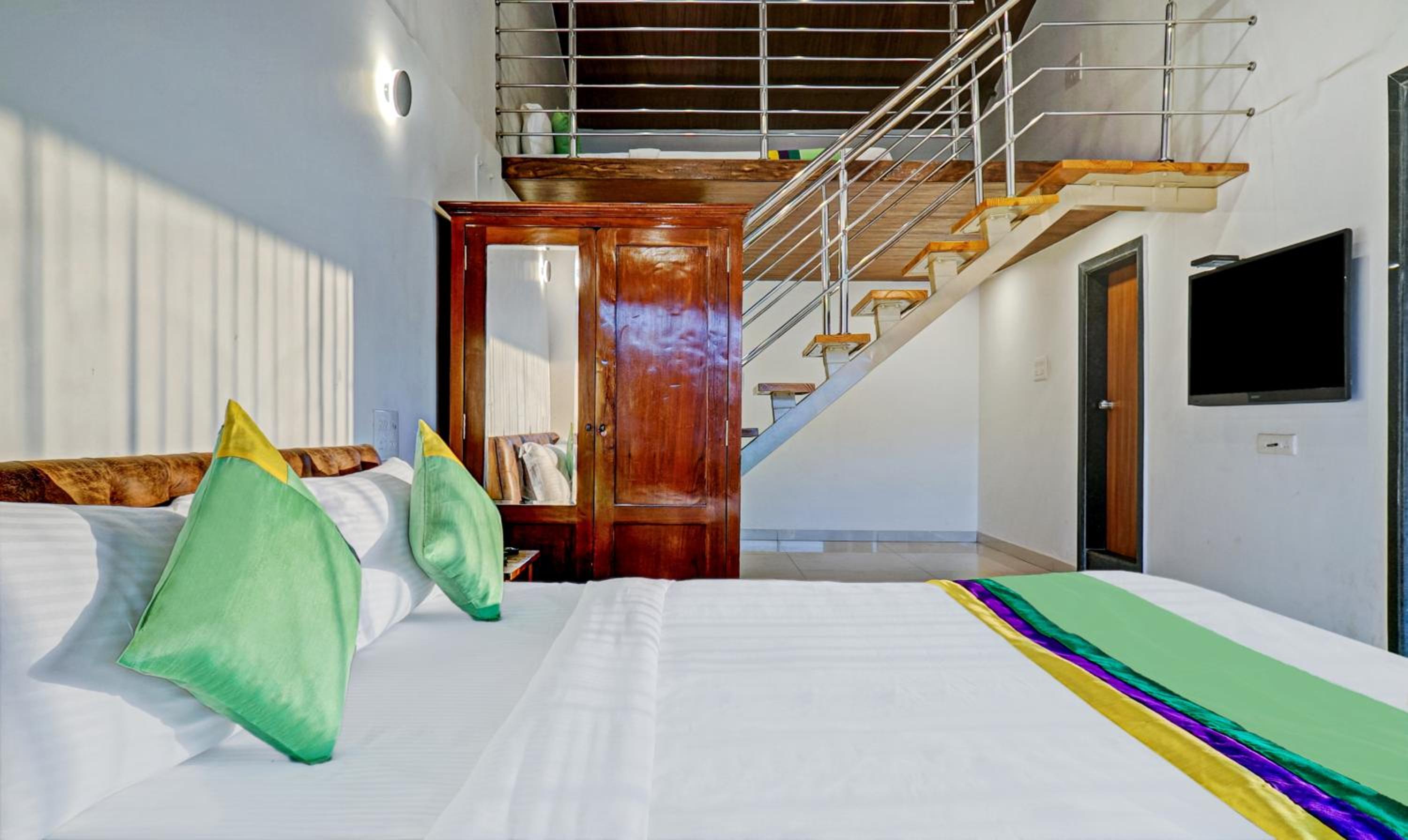 Premium Duplex Room with Mountain View - Photo 11