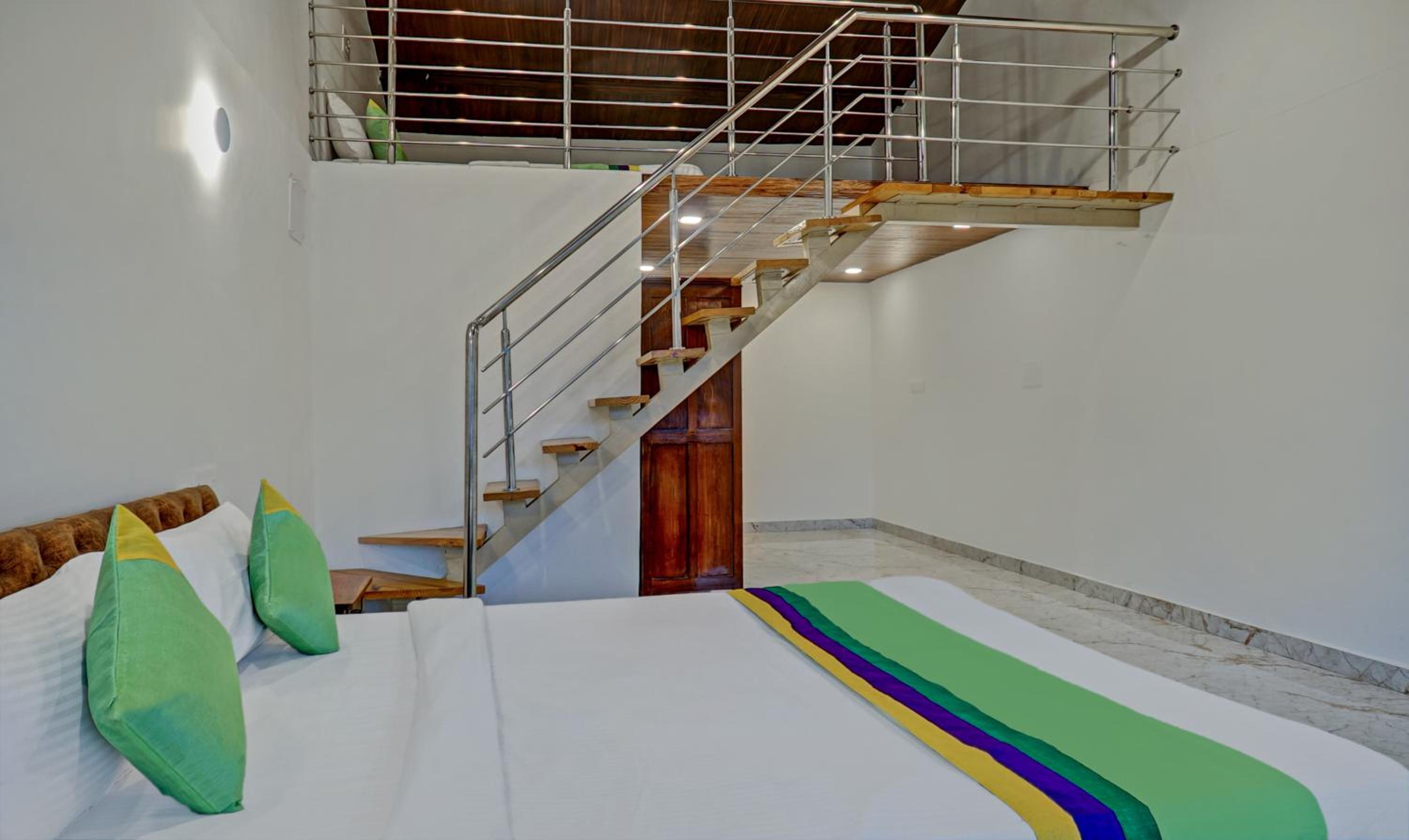 Premium Duplex Room with Mountain View - Photo 7