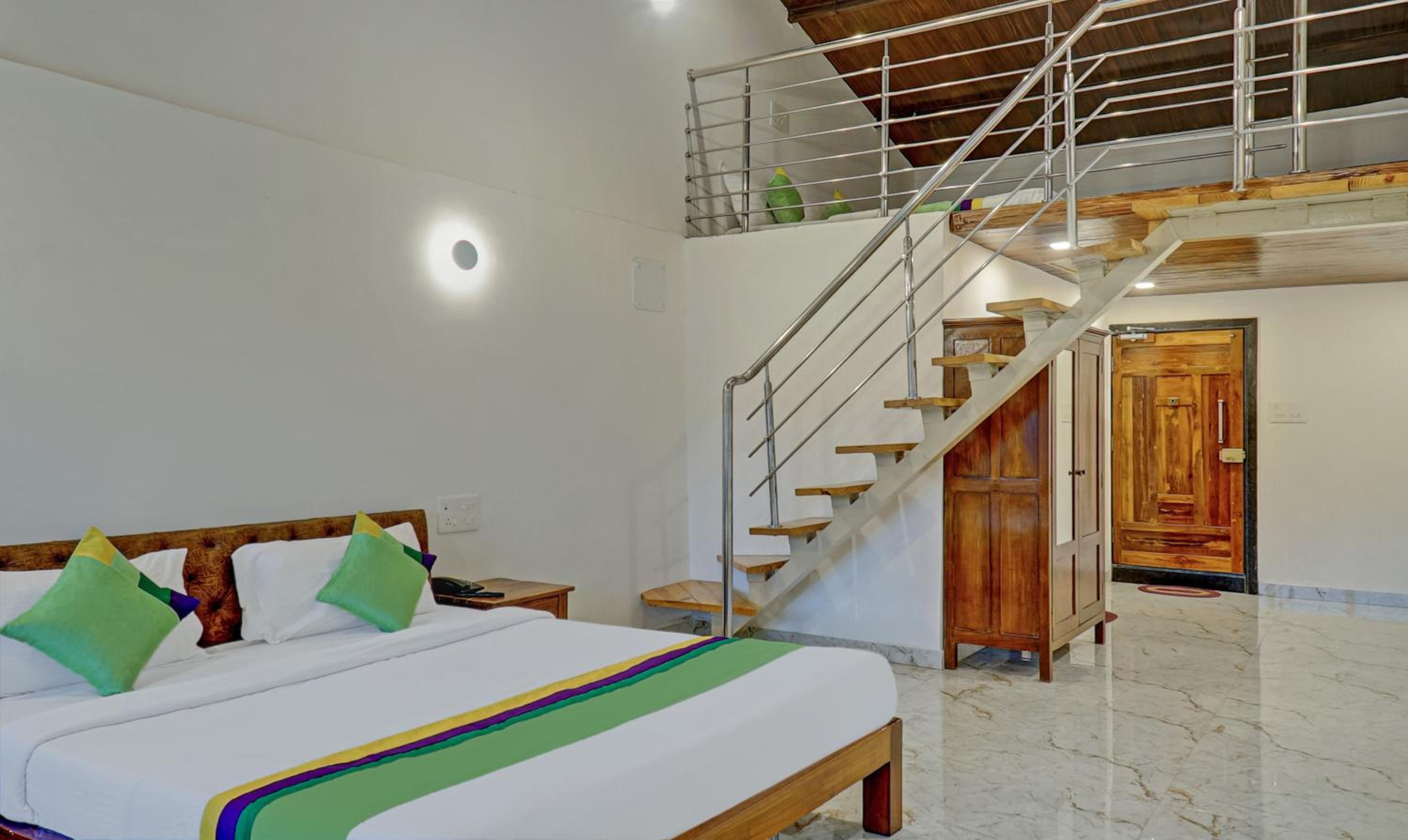 Premium Duplex Room with Mountain View - Photo 20