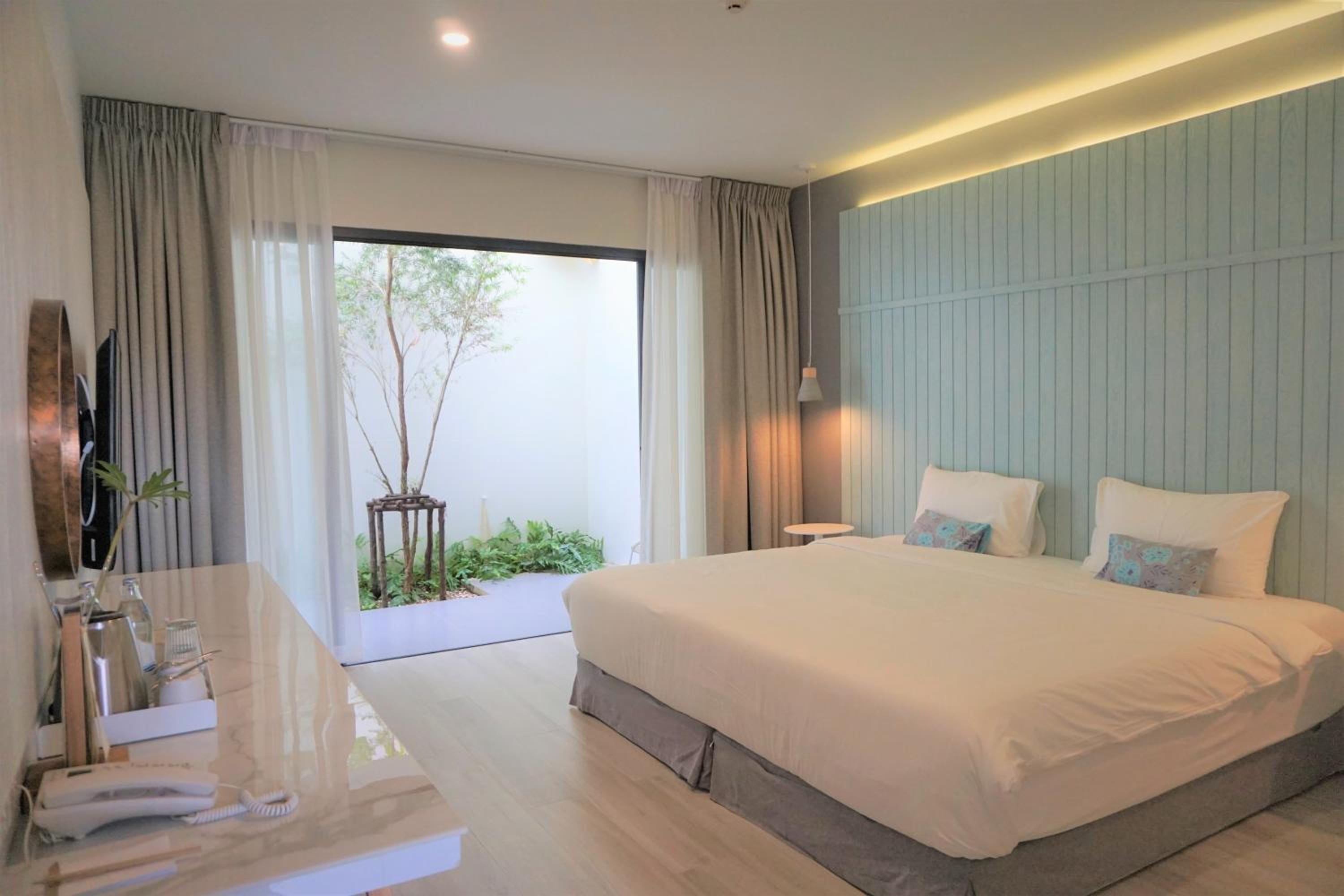 Superior King Room - Photo 1