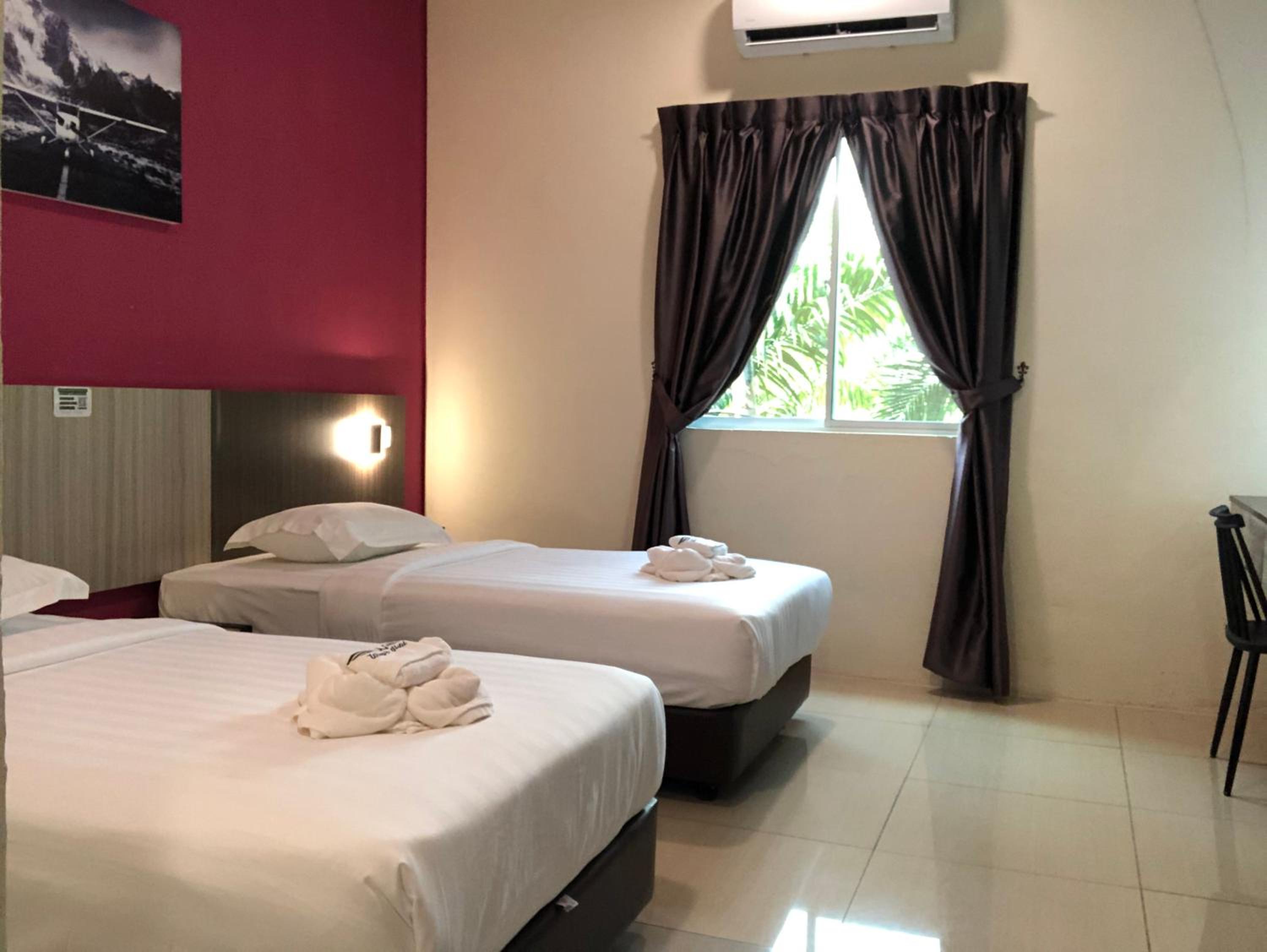 Standard Twin Room - Photo 6