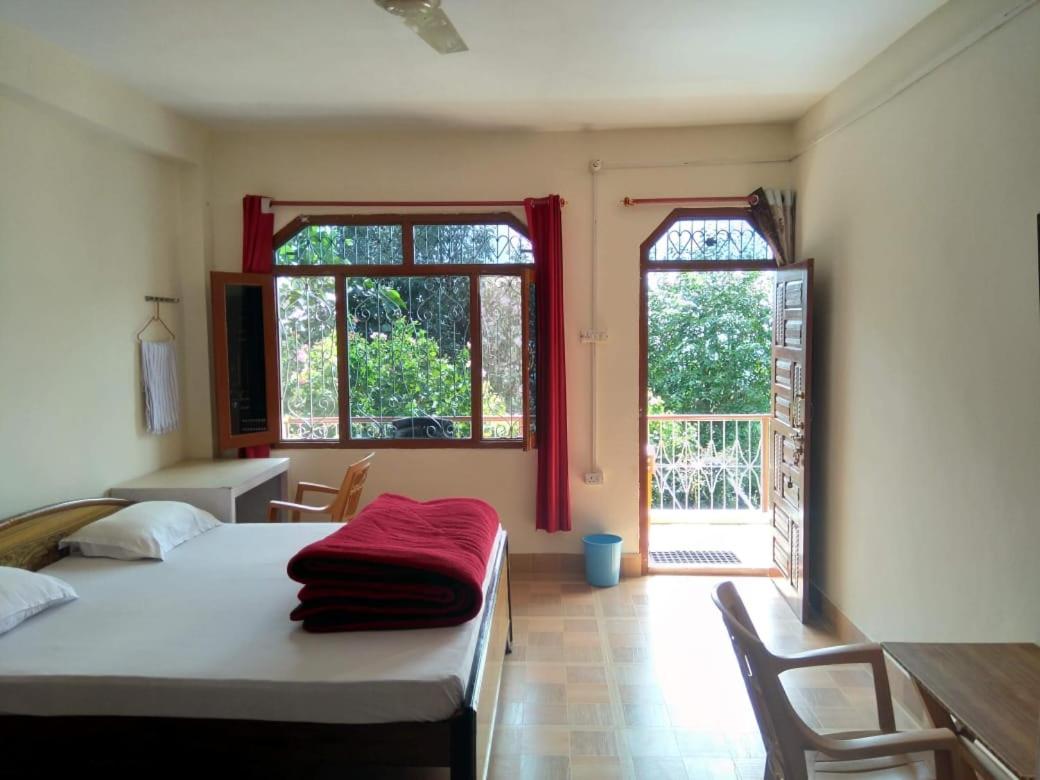 Family Room - Photo 6
