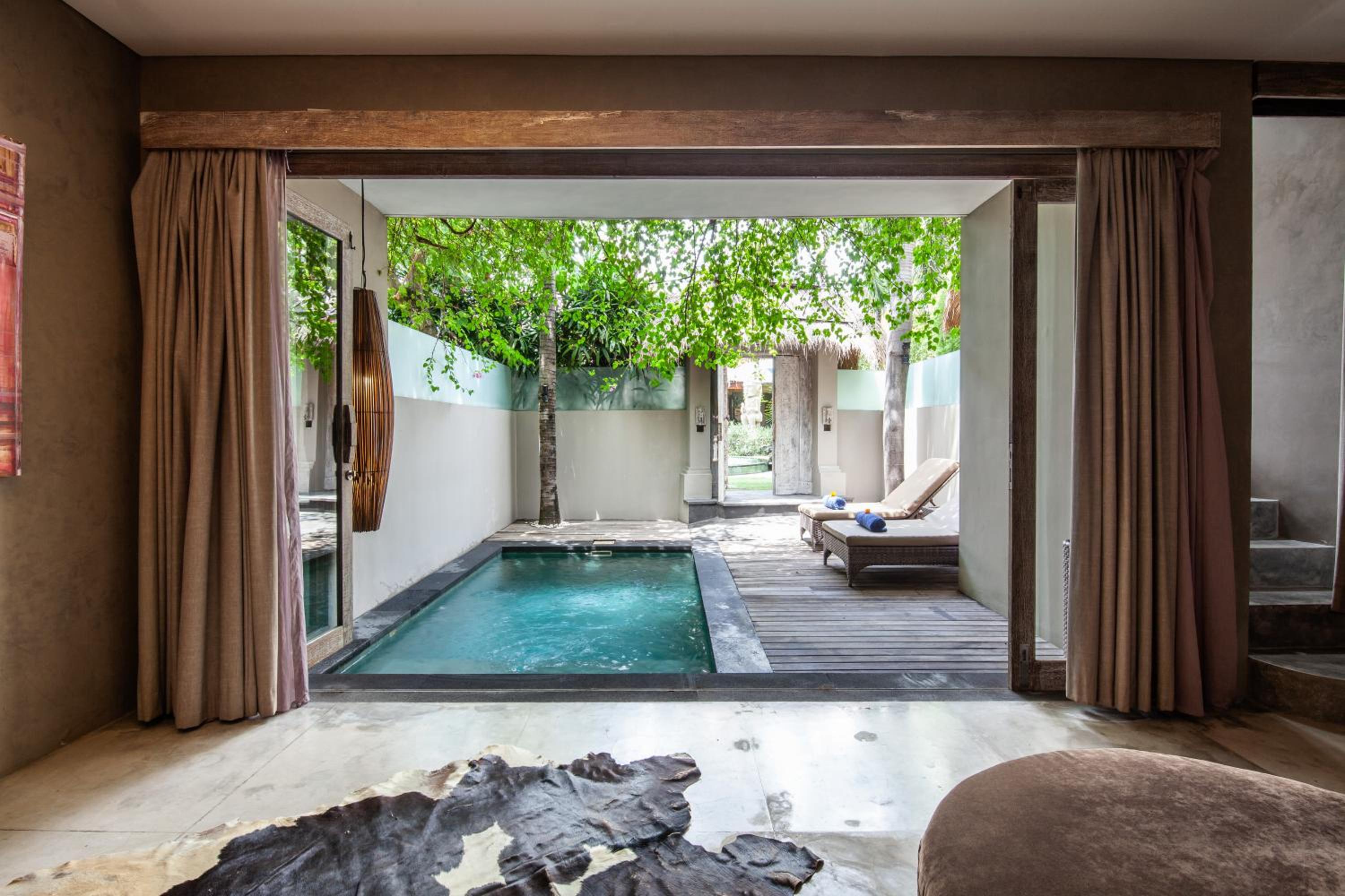Two Bedroom villa with pool thumbnail 5