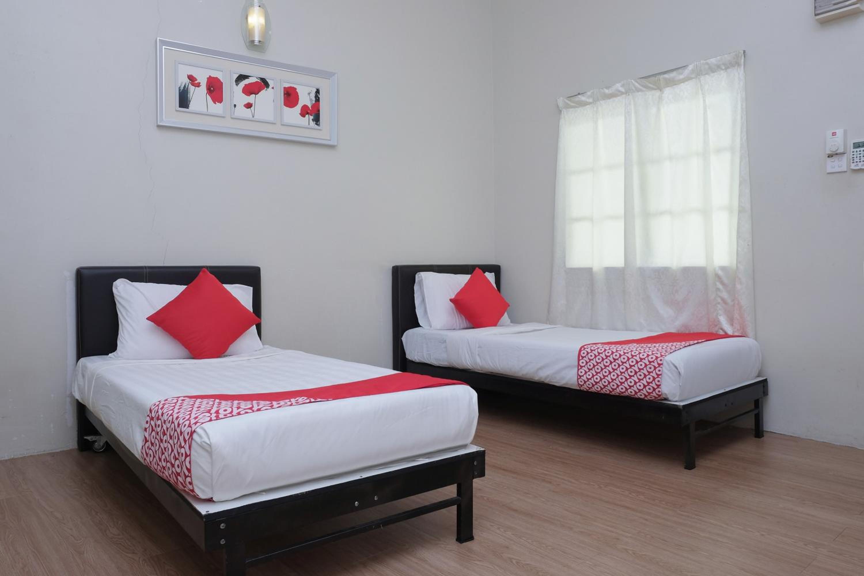 Deluxe Twin Room - Photo 2