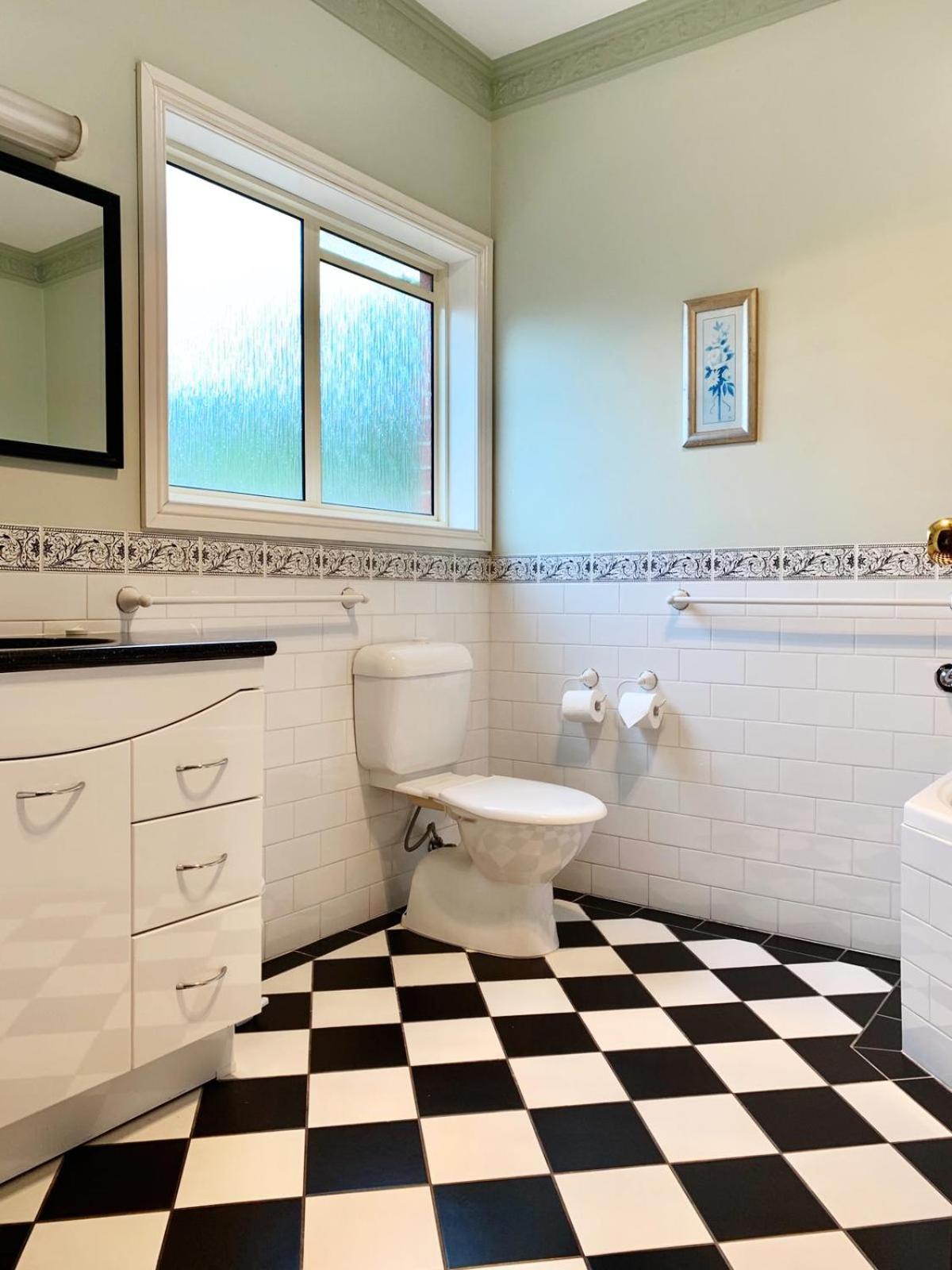 Queen Room with Spa Bath photo 3