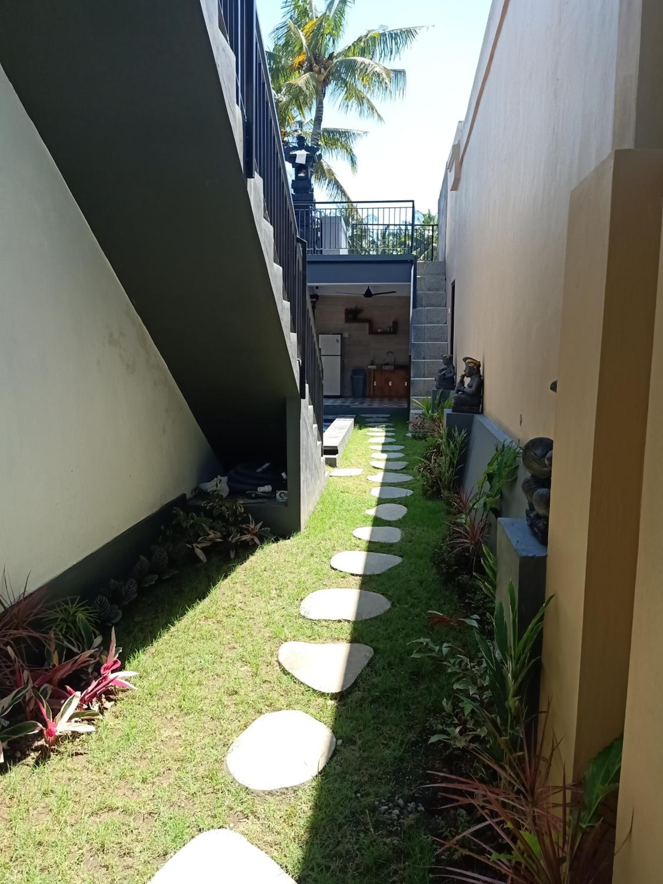 Villa with Private Pool - Photo 21