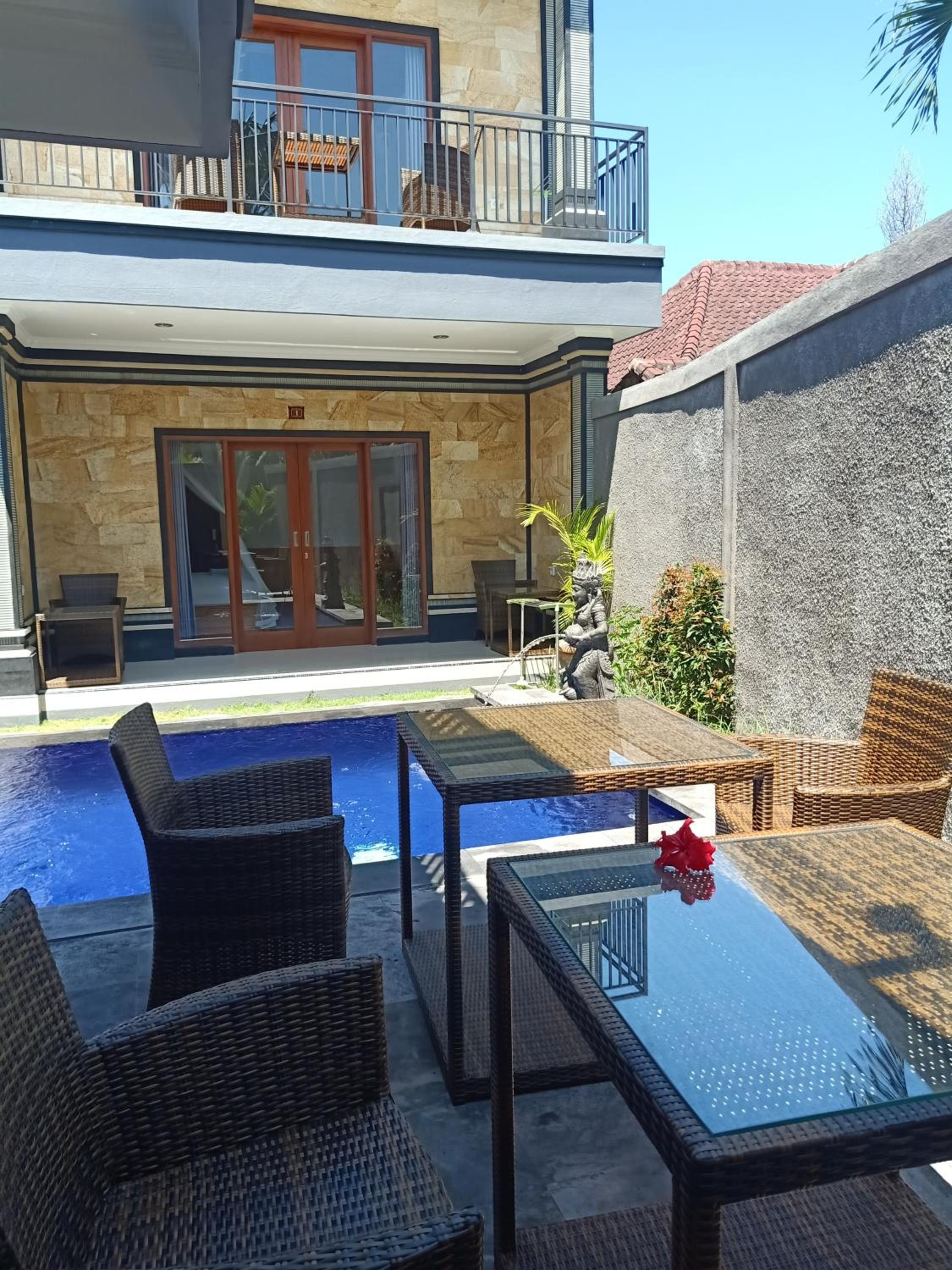 Villa with Private Pool - Photo 17