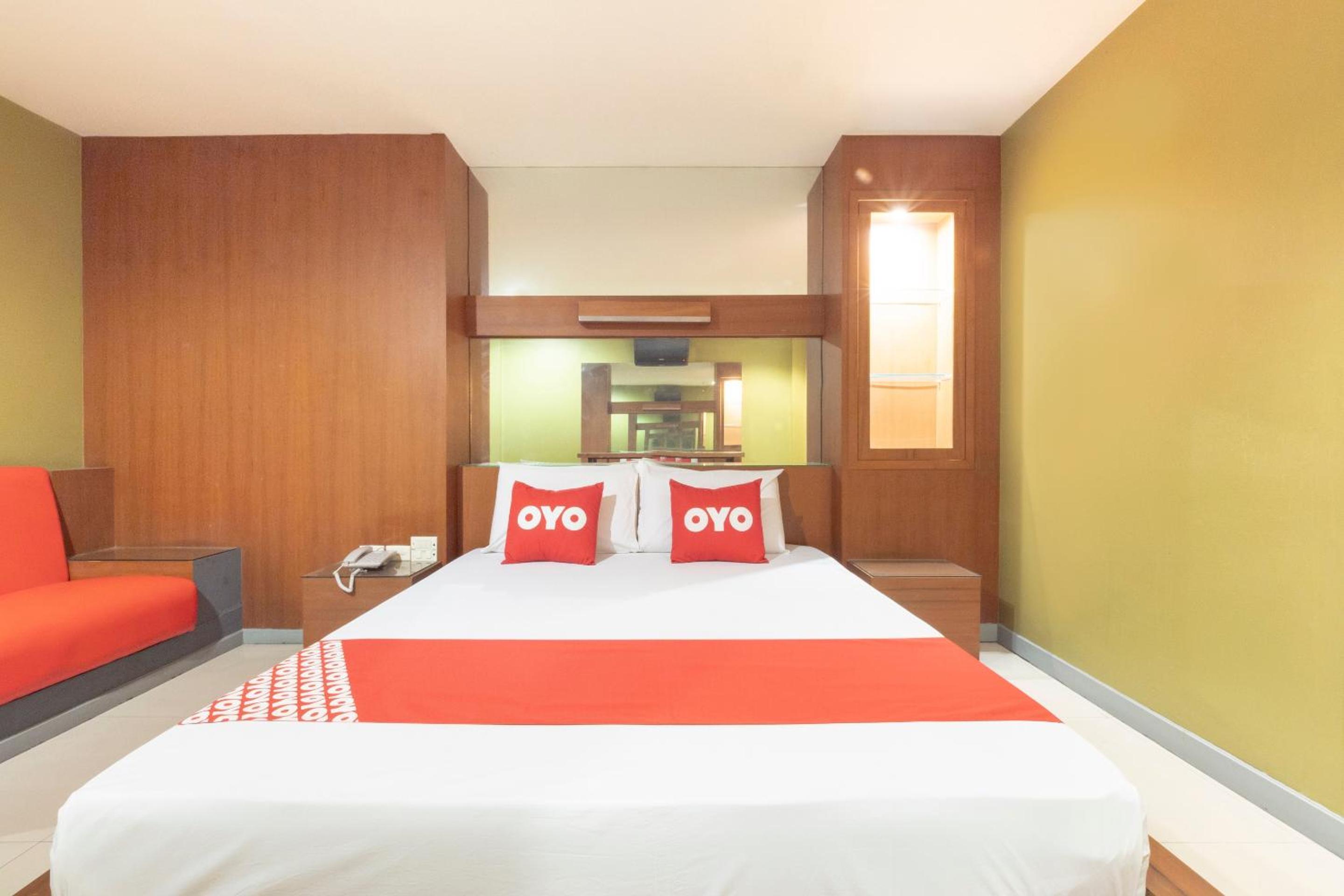 Deluxe Double Room - Photo 20