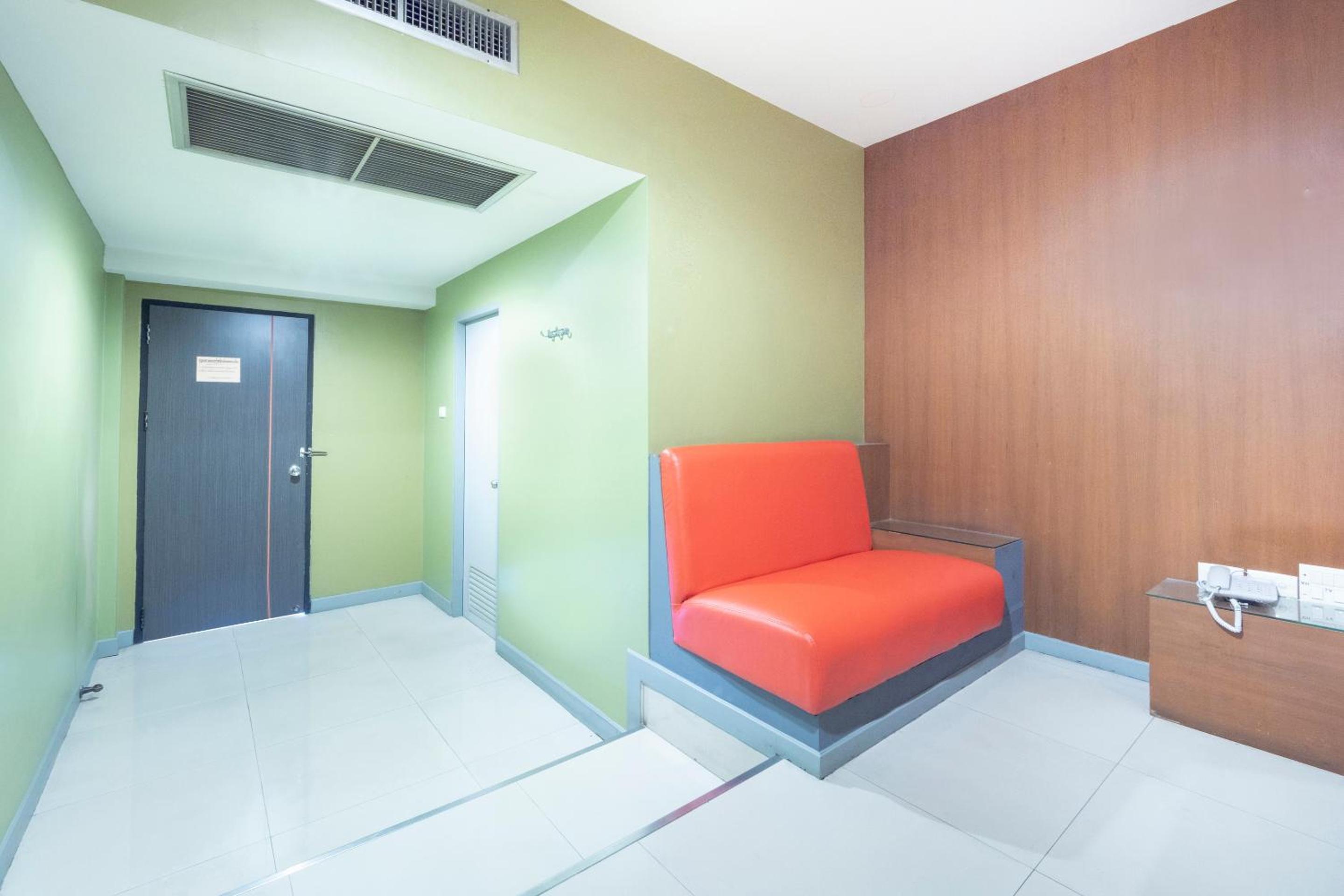 Deluxe Double Room - Photo 8