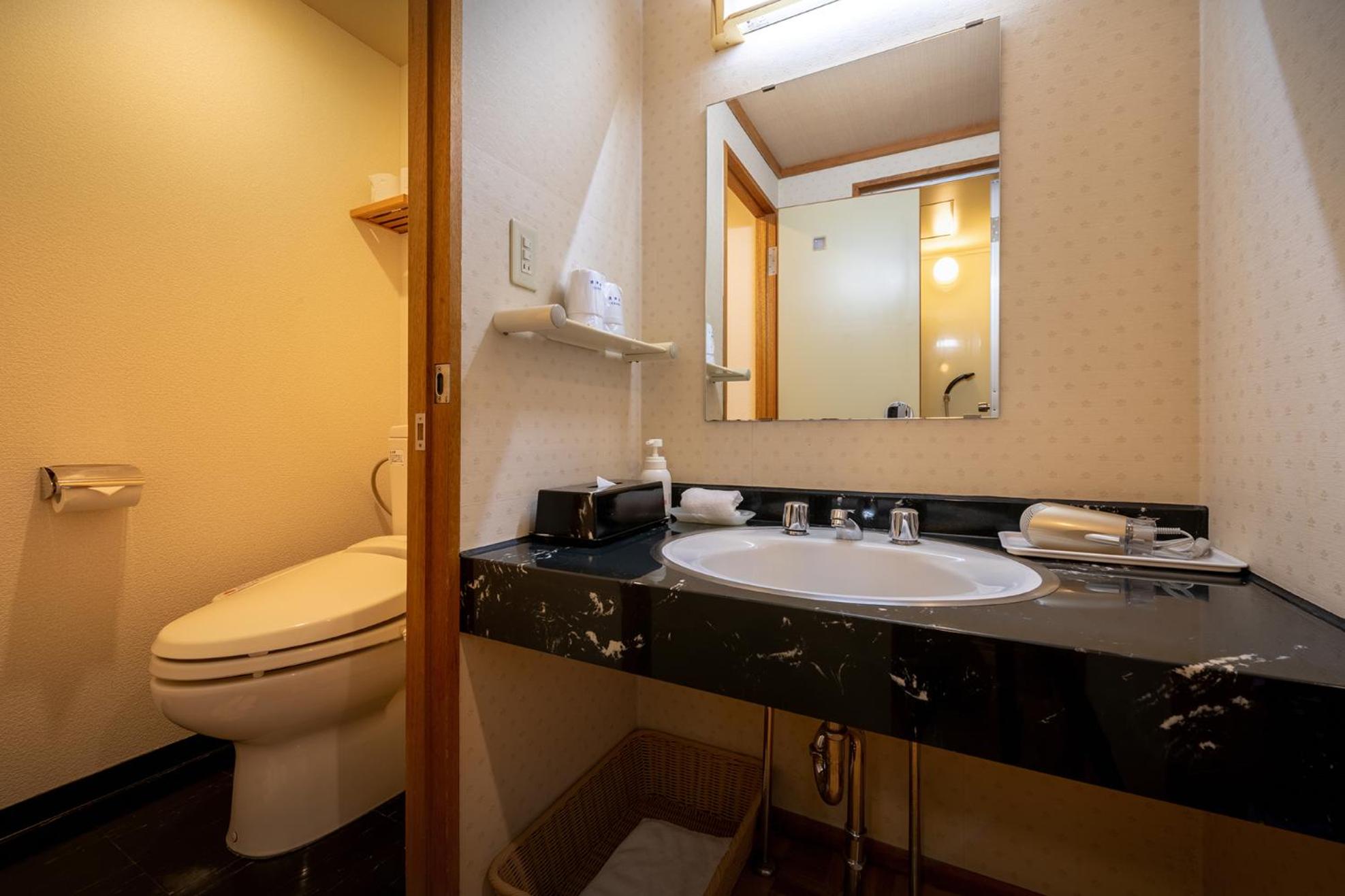 Japanese-Style Quadruple Room photo 2