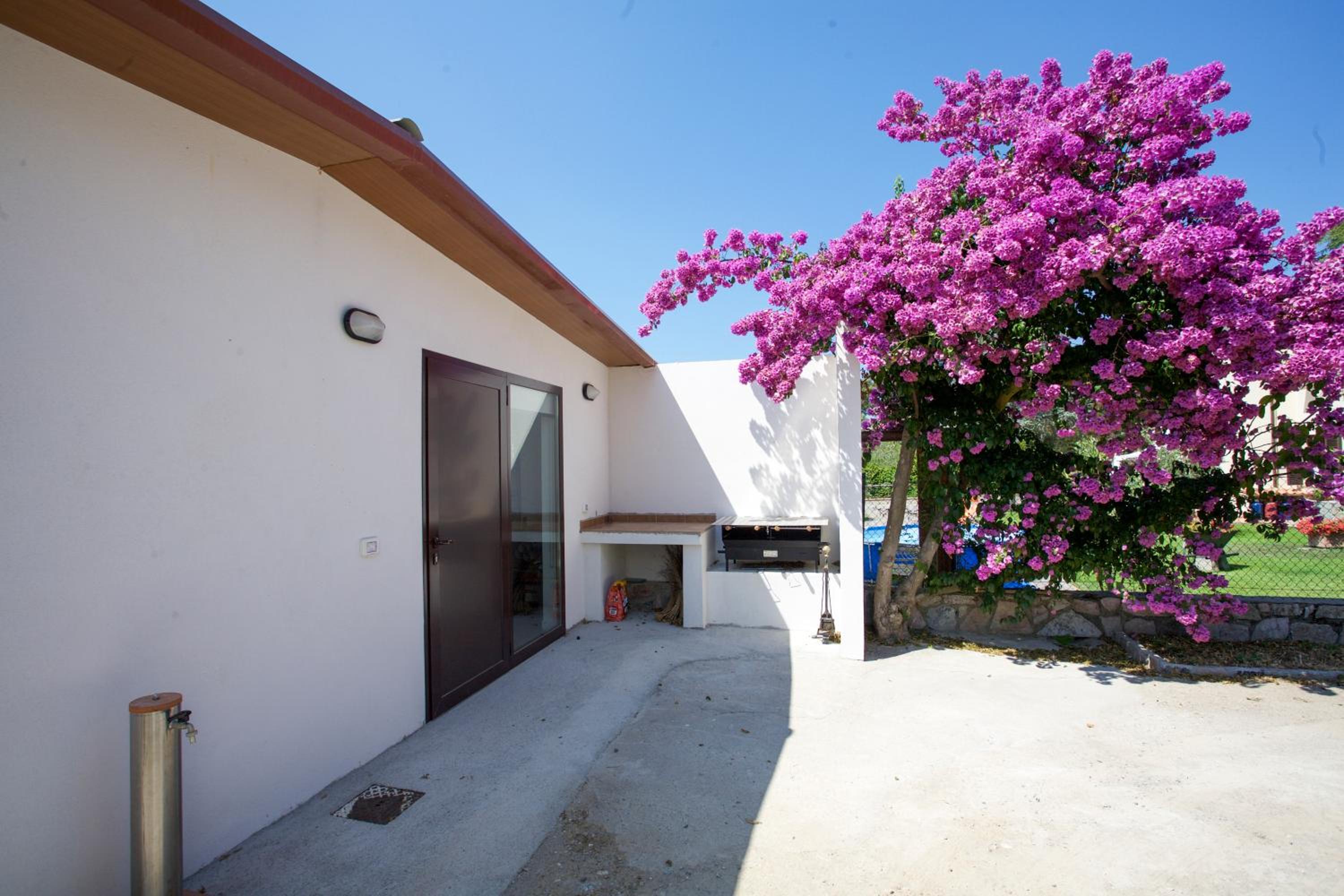 Villa With Garden View photo 3